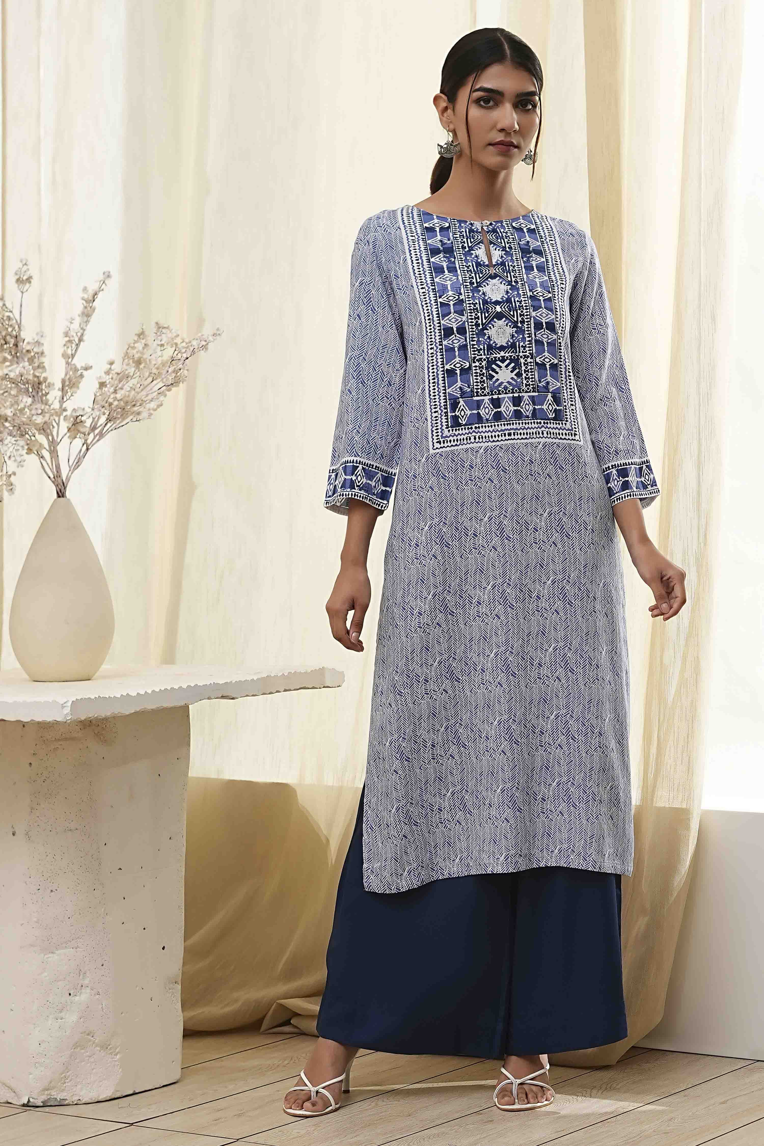 Beige Printed Straight Kurta image number 5