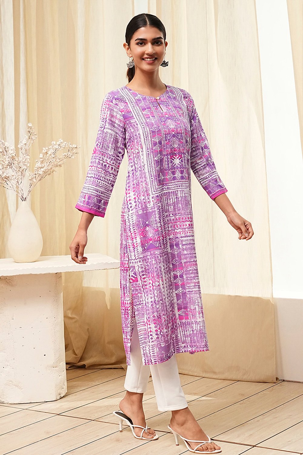 Lavender Printed Straight Kurta image number 5