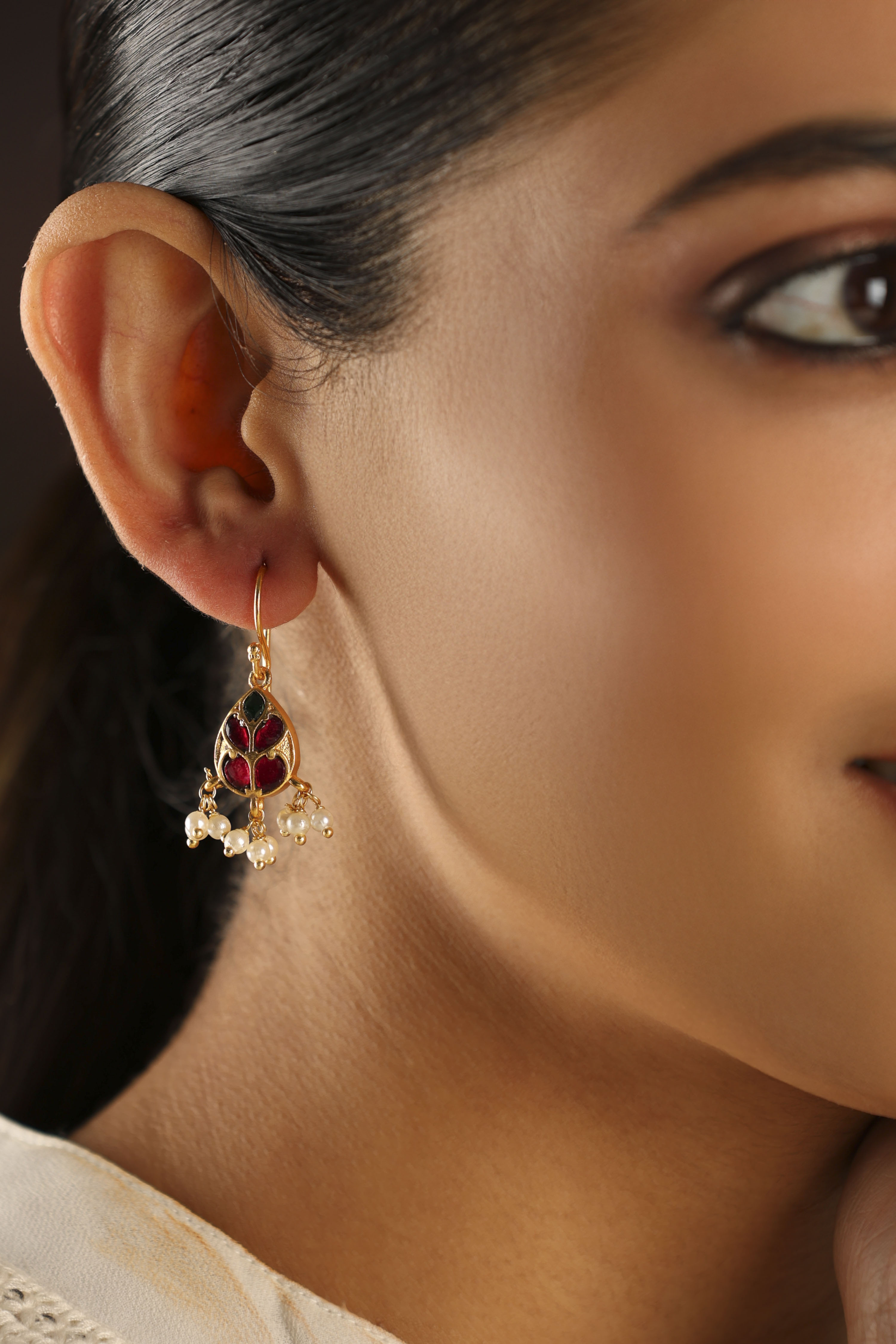 Dark Pink Stone Earrings image number 1