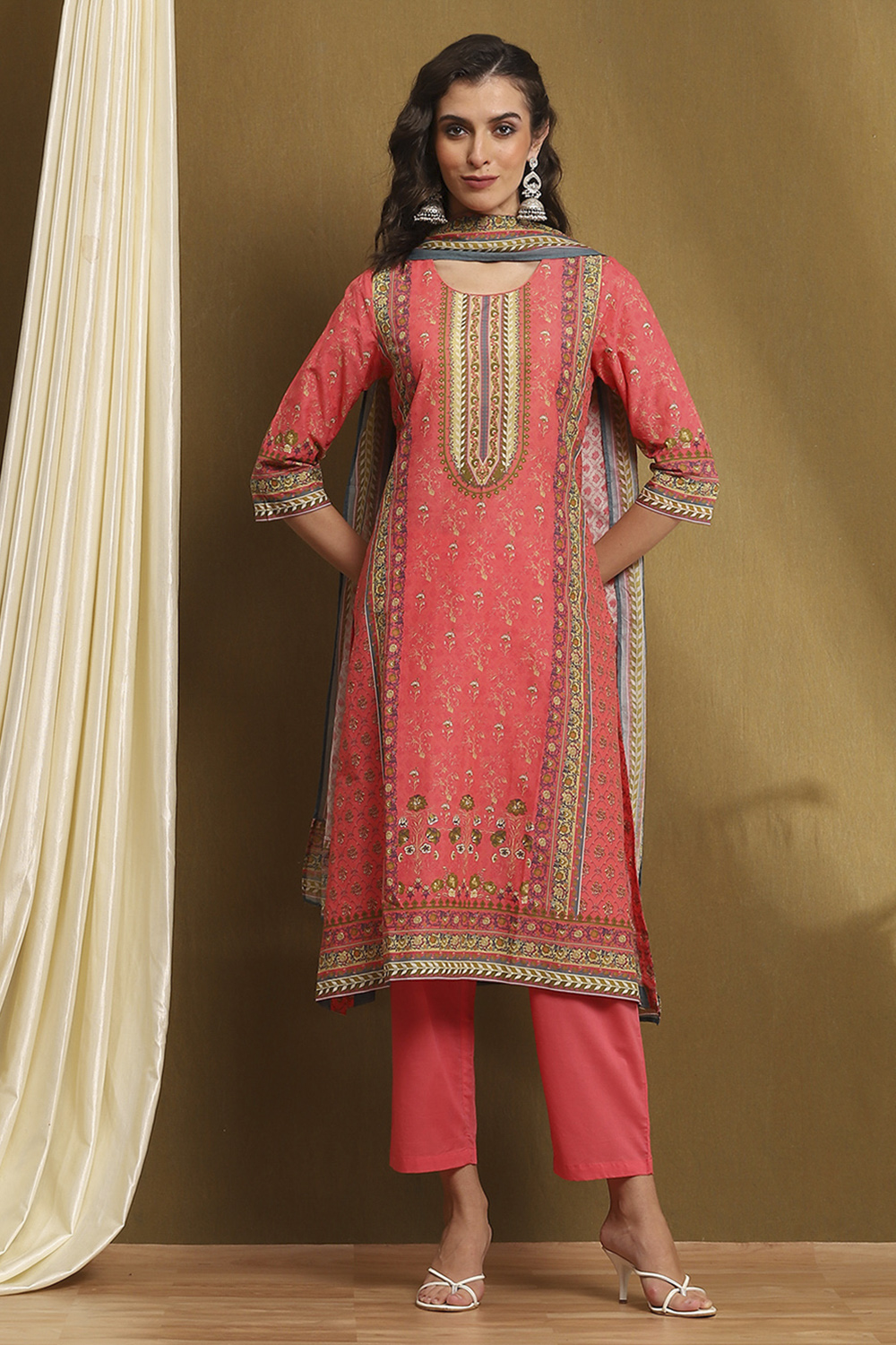 Moss Green Cotton Floral Printed Straight Suit Set image number 0