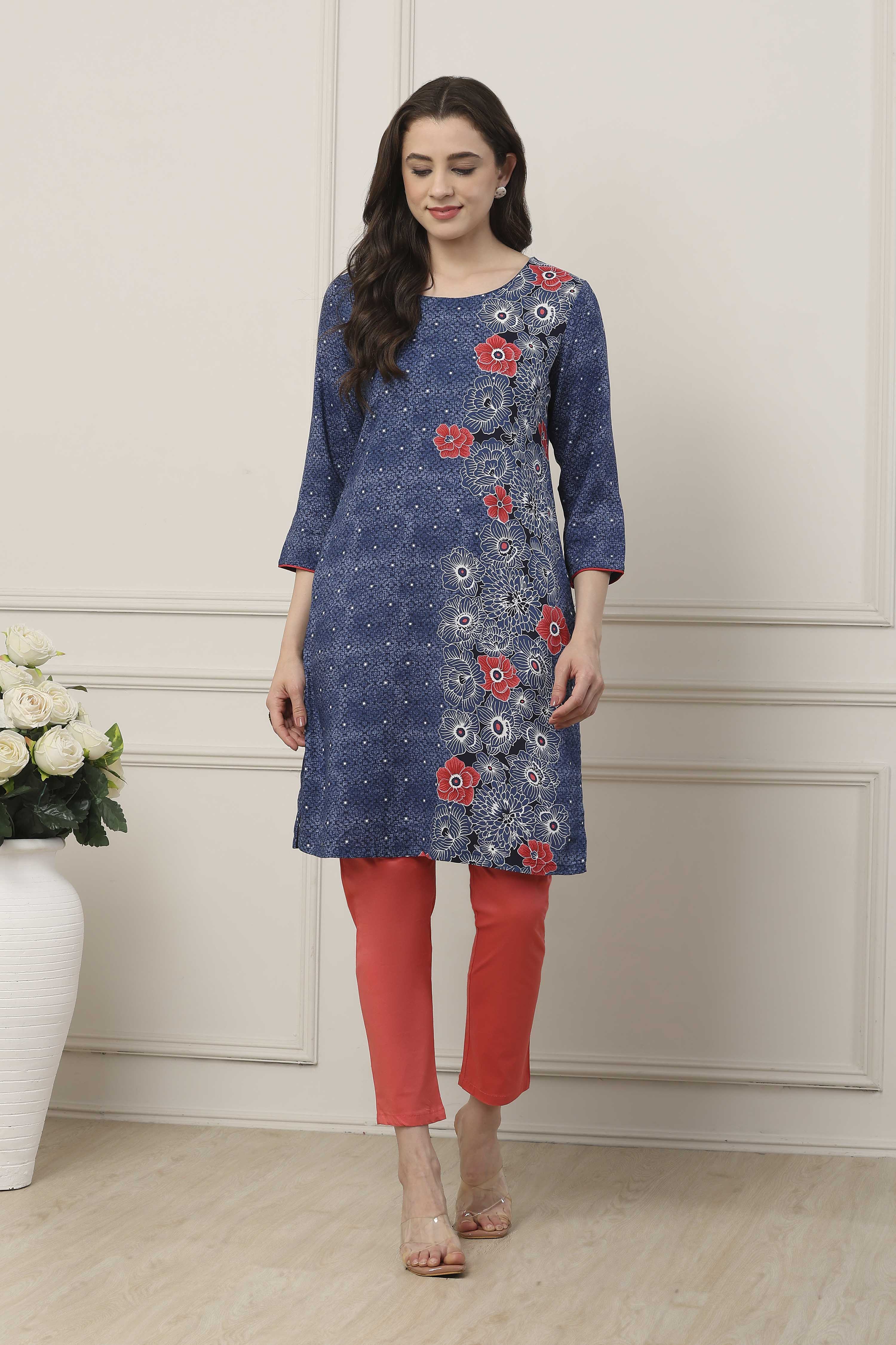 Indigo Blue Floral Printed Straight Kurta image number 5