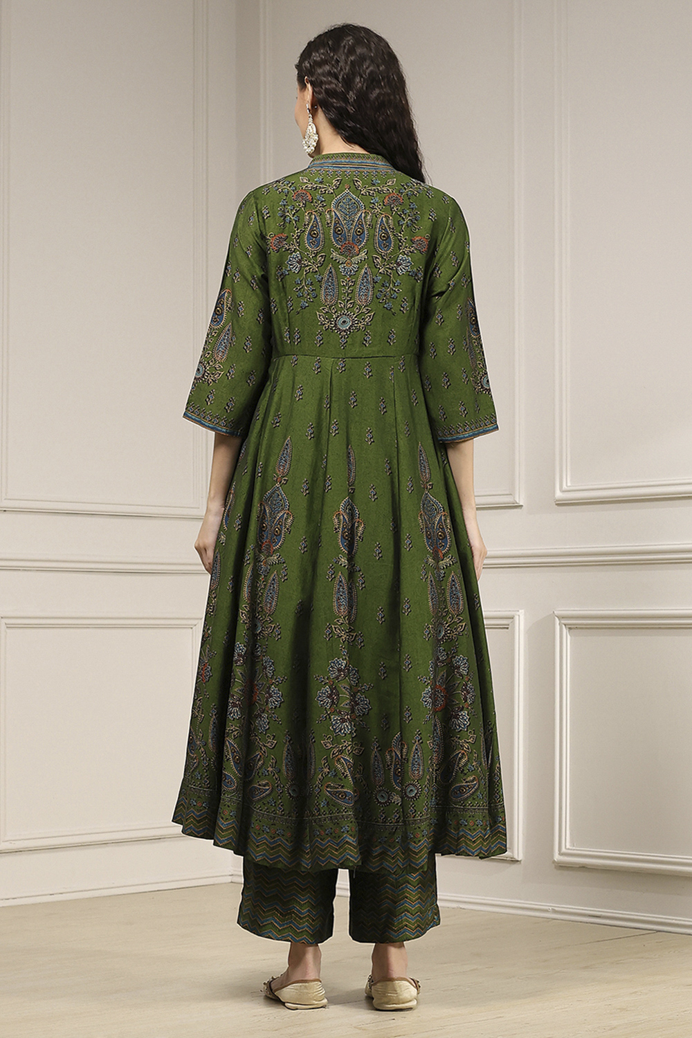 Green Viscose Kalidar Printed Suit Set image number 3