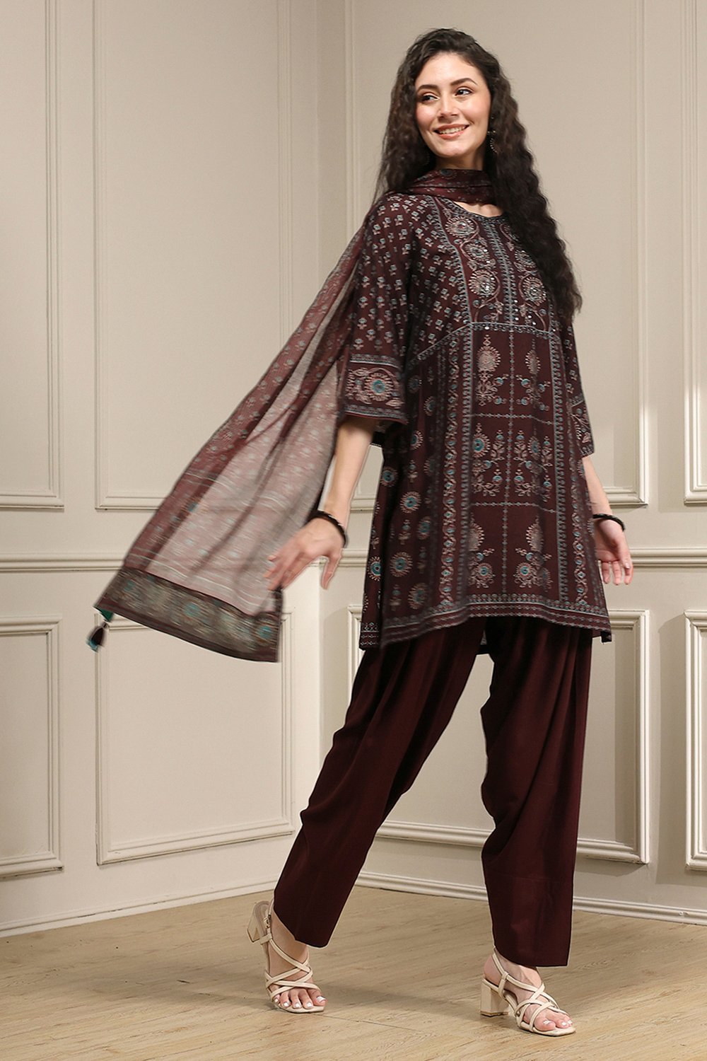 Brown Printed Straight Suit Set image number 5