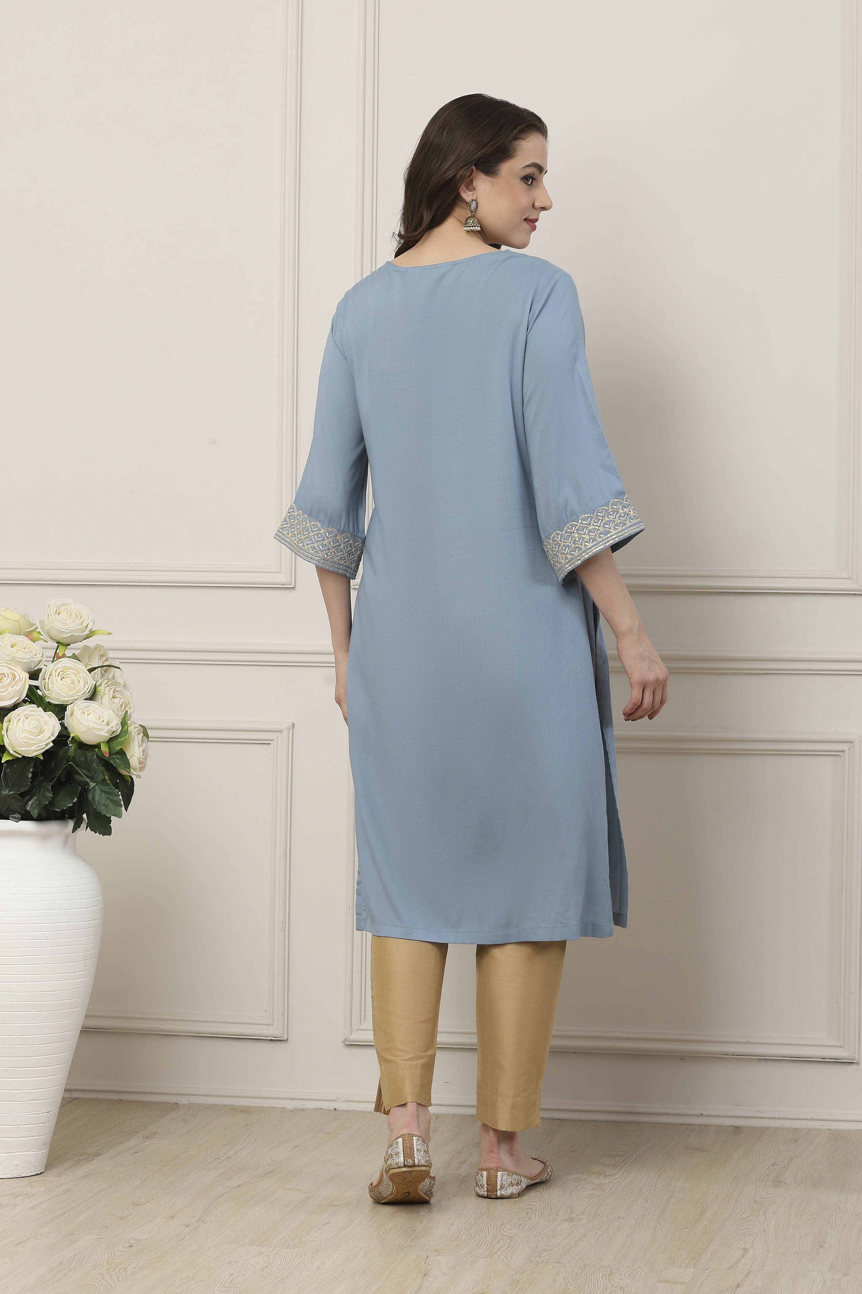 Powder Blue Viscose Rayon Straight Solid Kurta image number 3