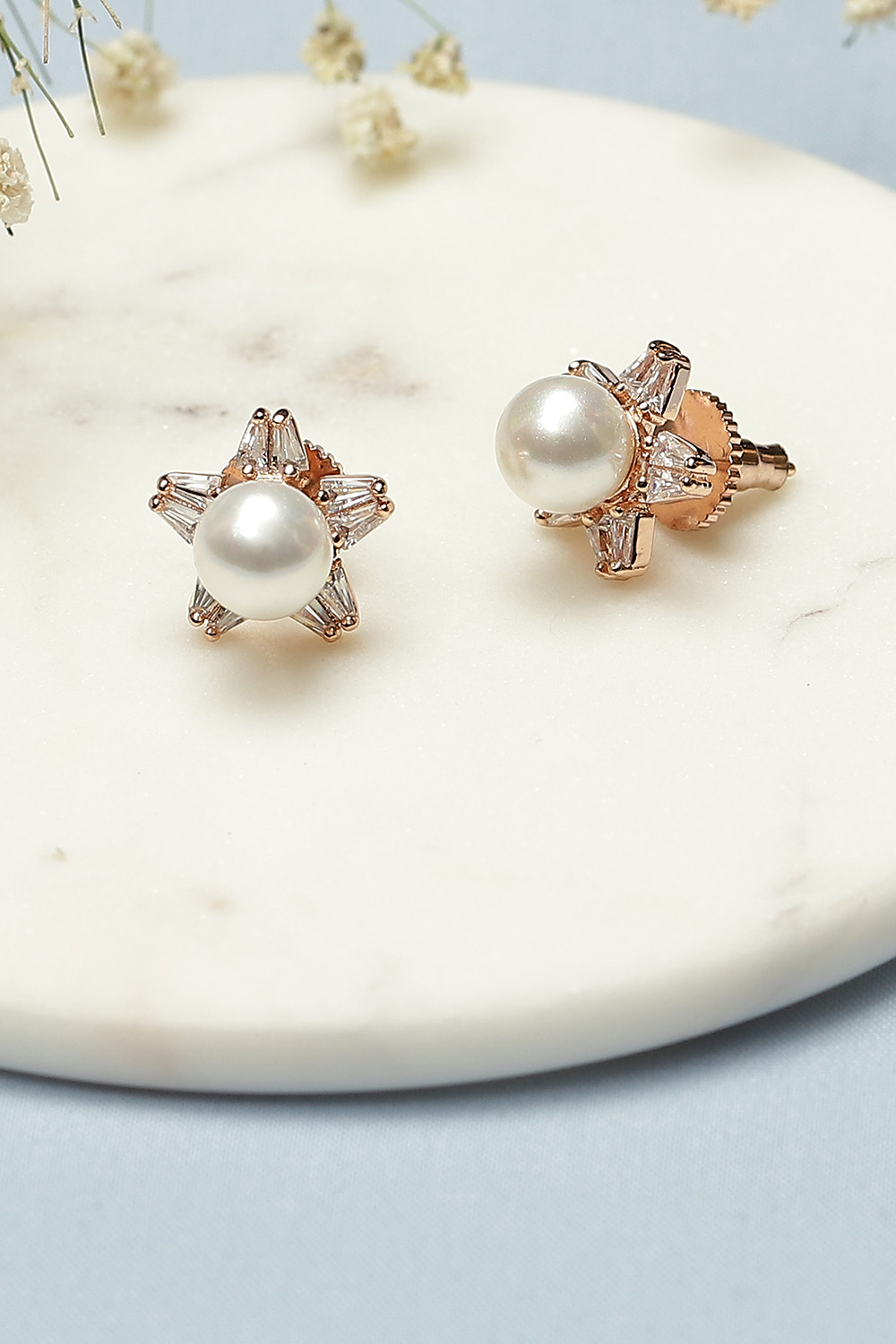 Rose Gold Earrings image number 0