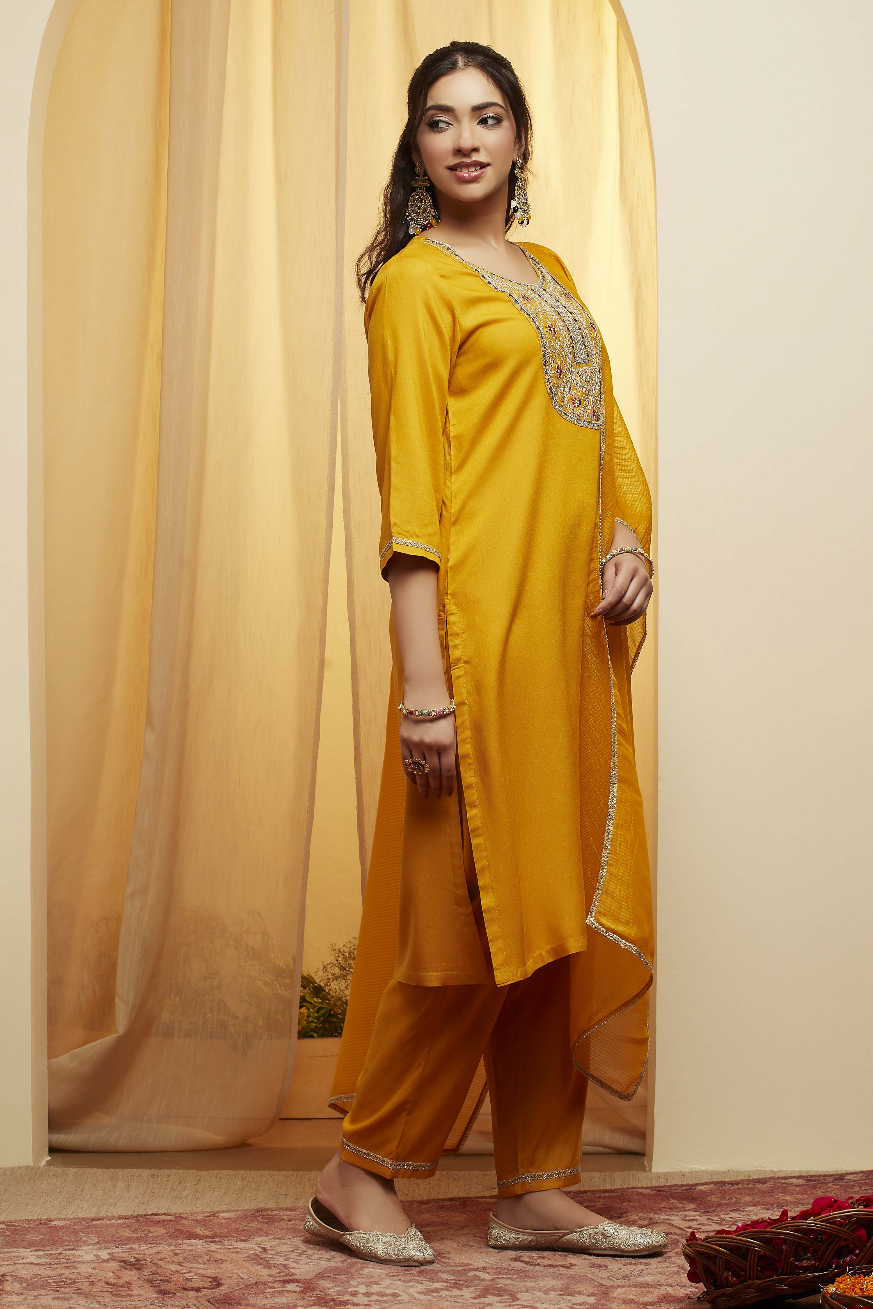 Fuschia Viscose Rayon Straight Suit Set image number 2