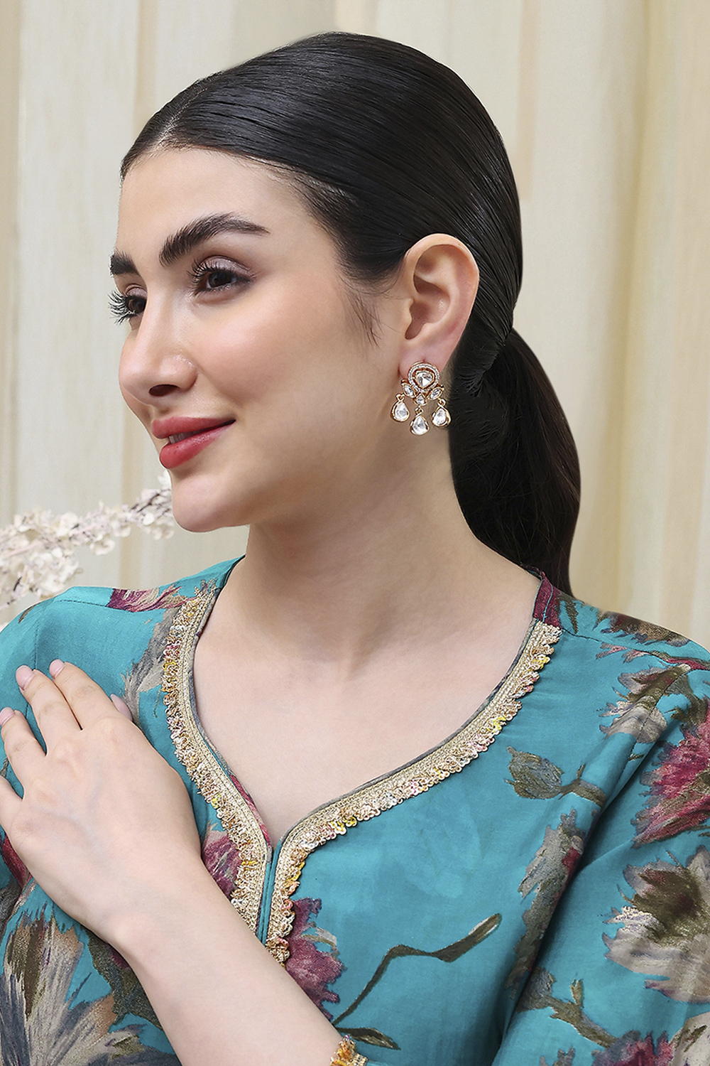 White Brass Drop & Danglers image number 3