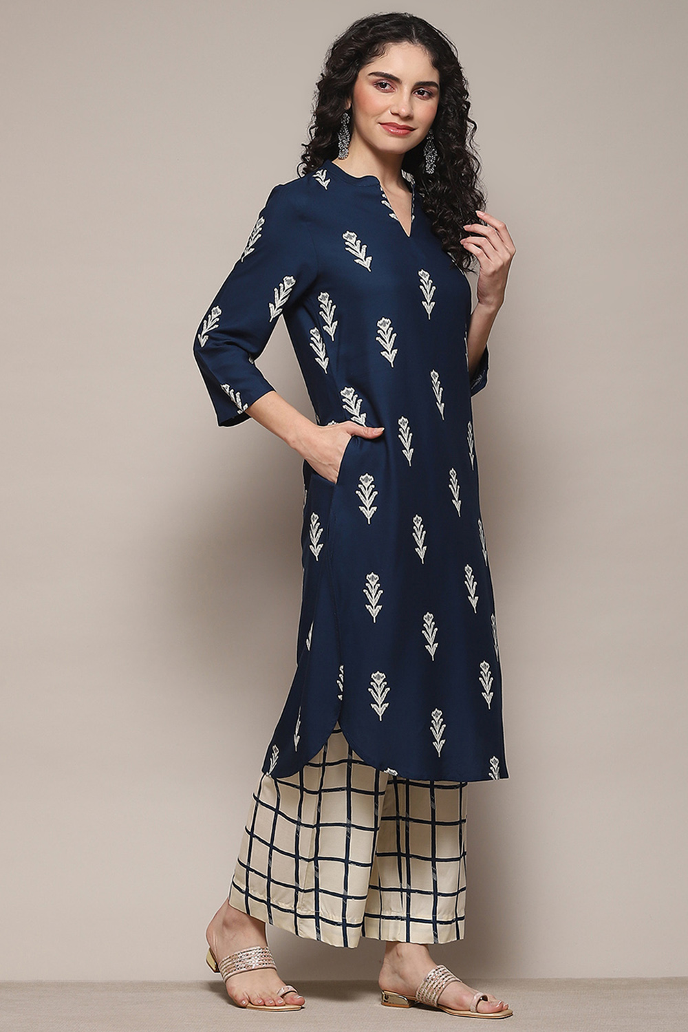 Navy Rayon flax Straight Kurta Palazzo Suit Set image number 5