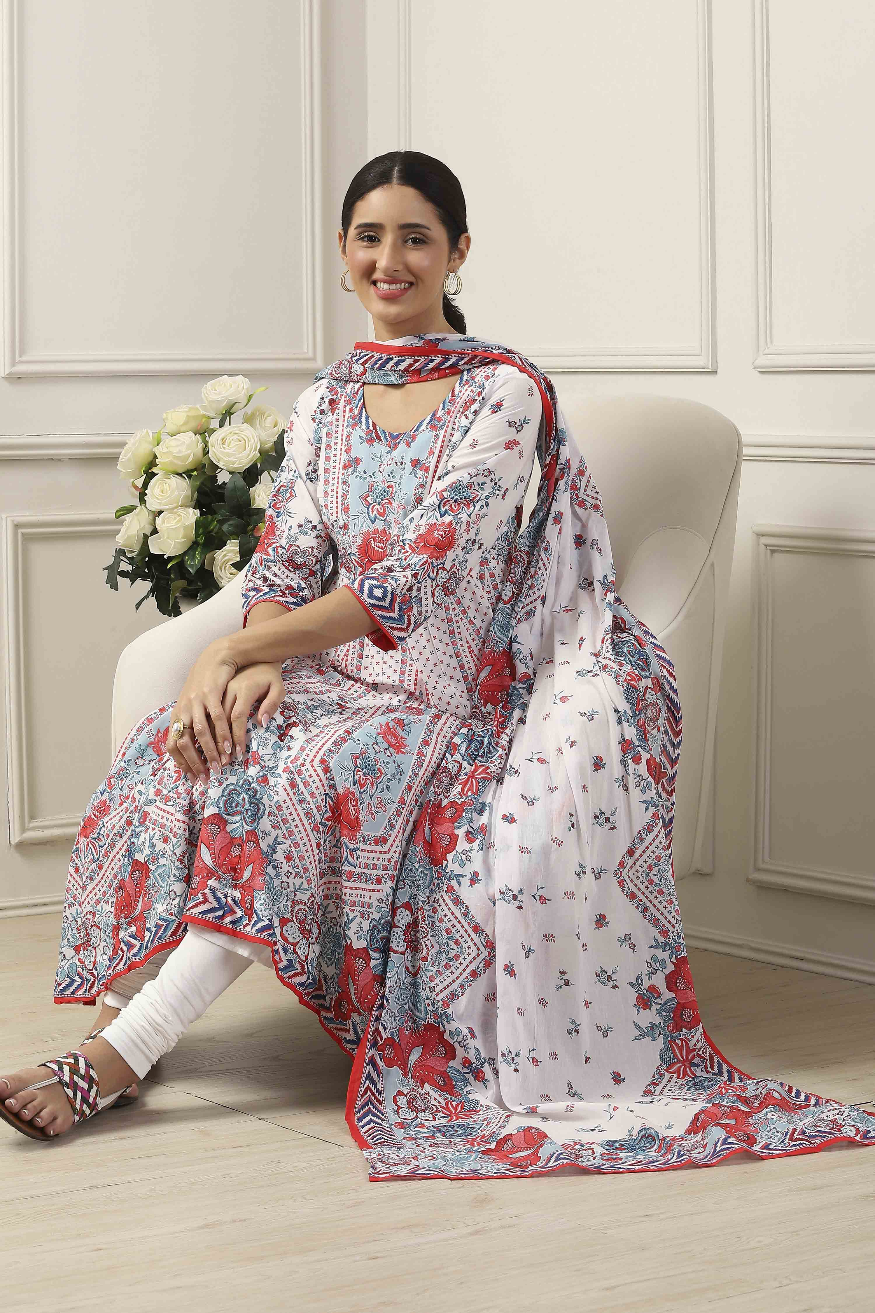 White Cotton Floral Printed Kalidar Suit Set image number 0