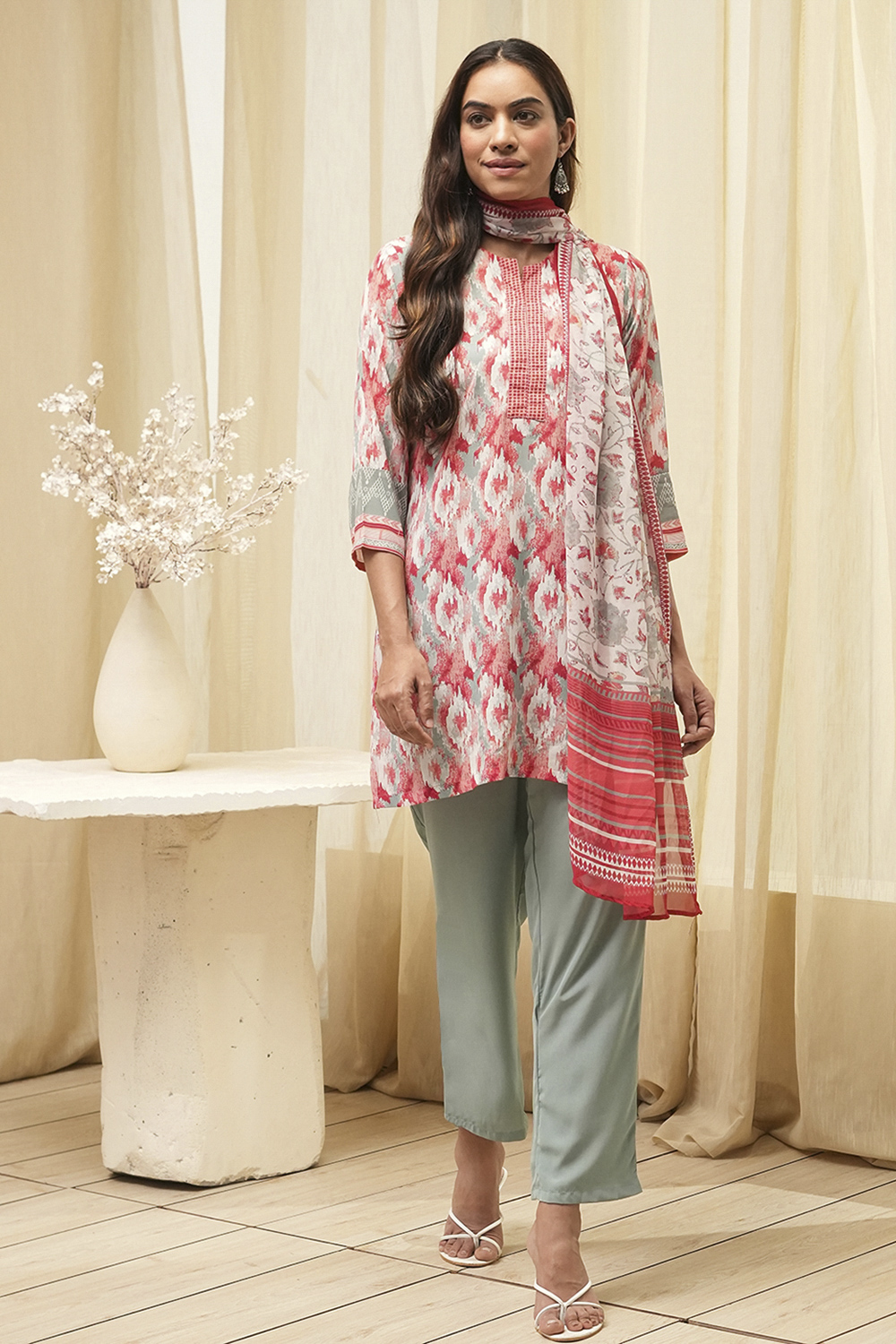 Off White Art Silk Straight Kurta Pant Suit Set image number 0