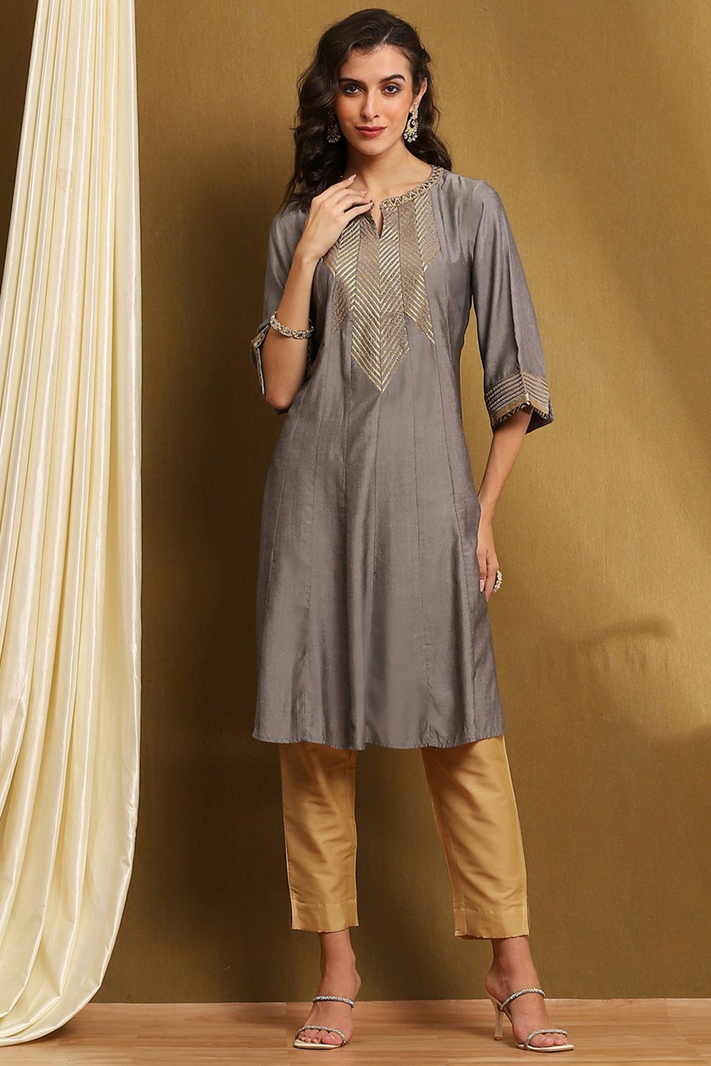 Grey Yarn-Dyed Festive Kalidar Kurta image number 5