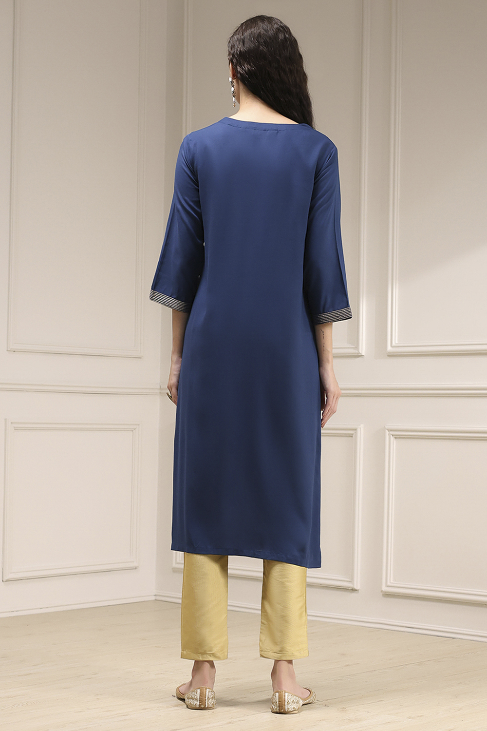 Blue Solid Straight Kurta image number 3