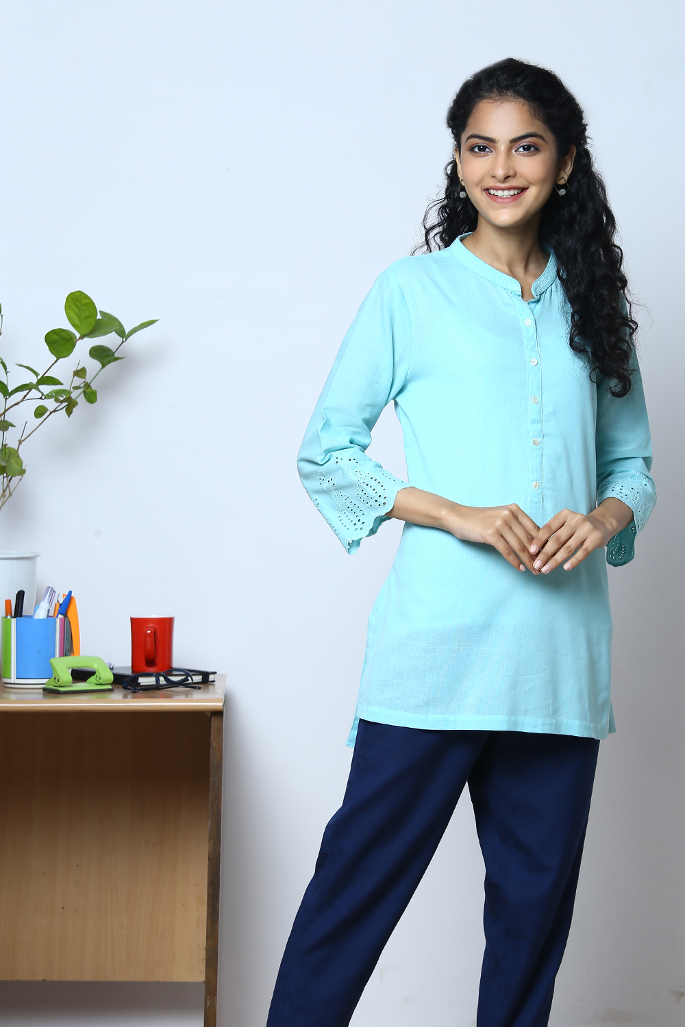 Black Cotton Flax Solid Kurti image number 4