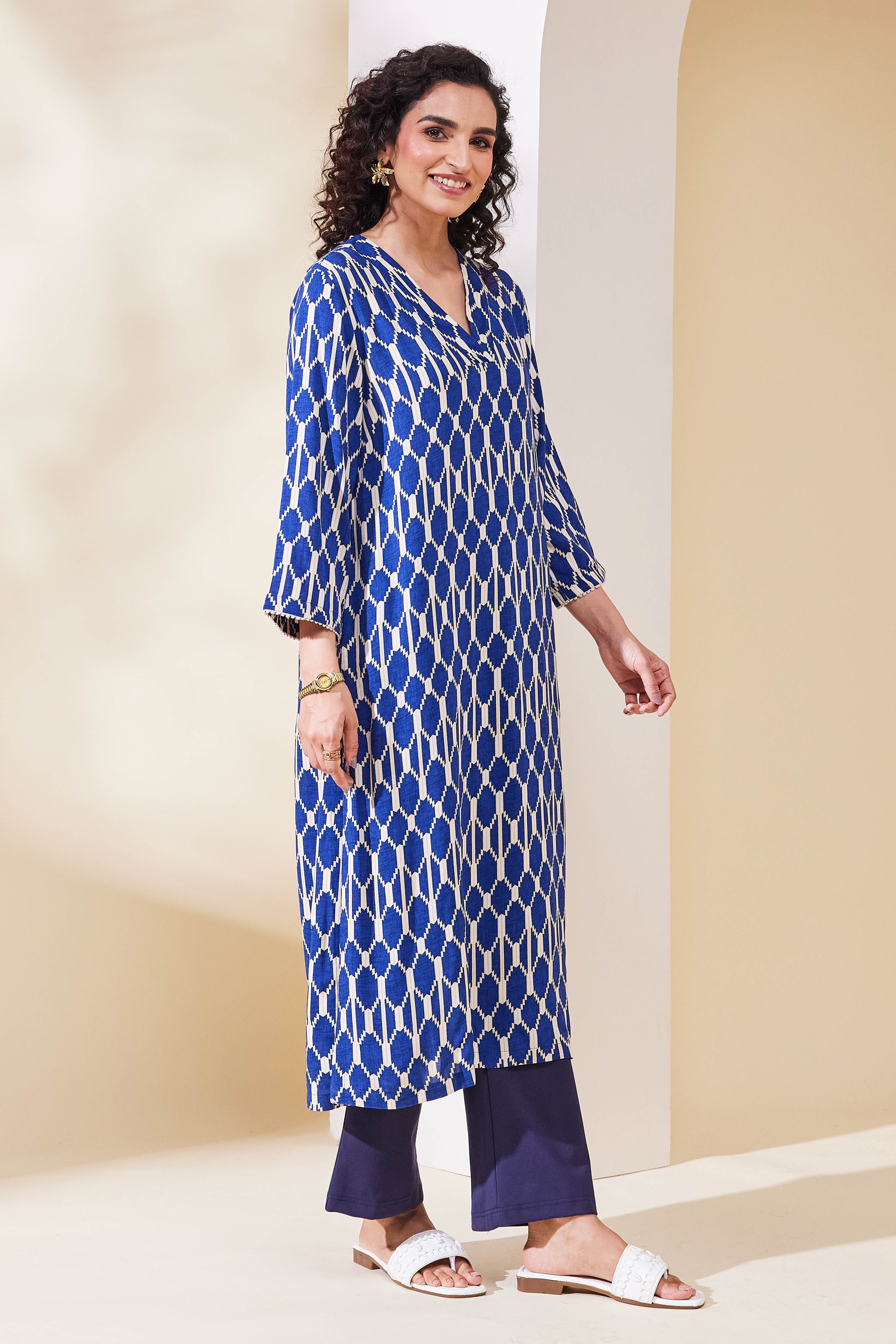 Blue Viscose Rayon Straight Kurta image number 4