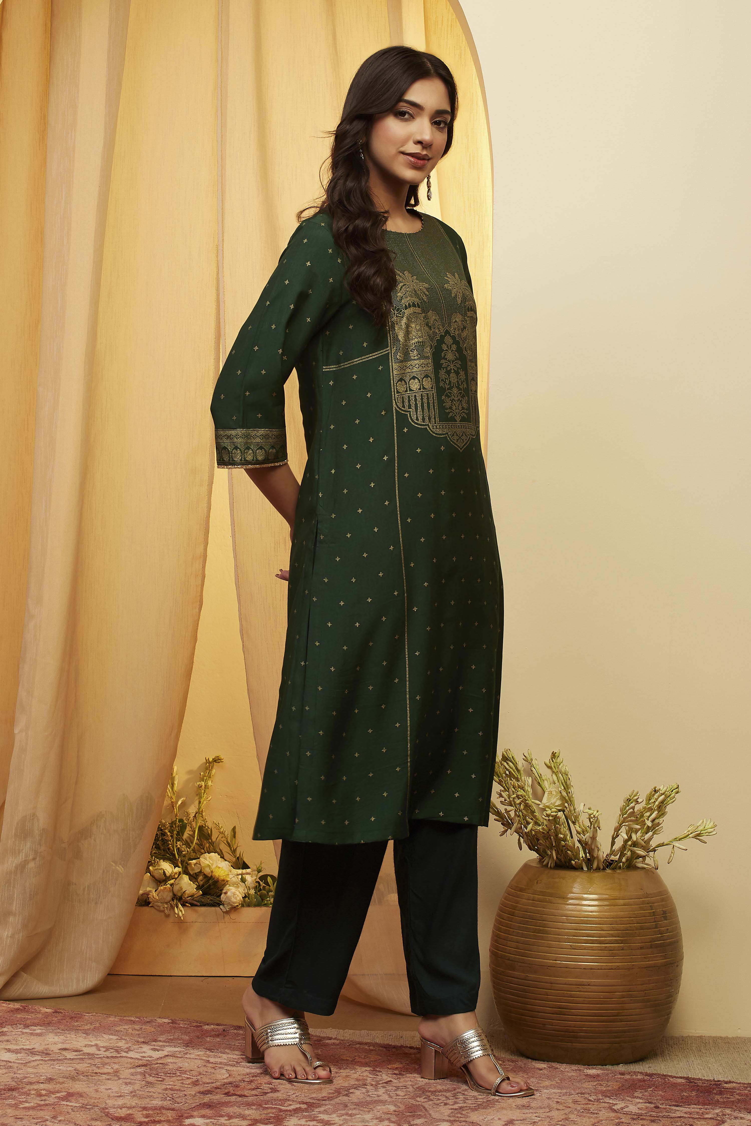 Green Viscose Blend Straight Kurta image number 3