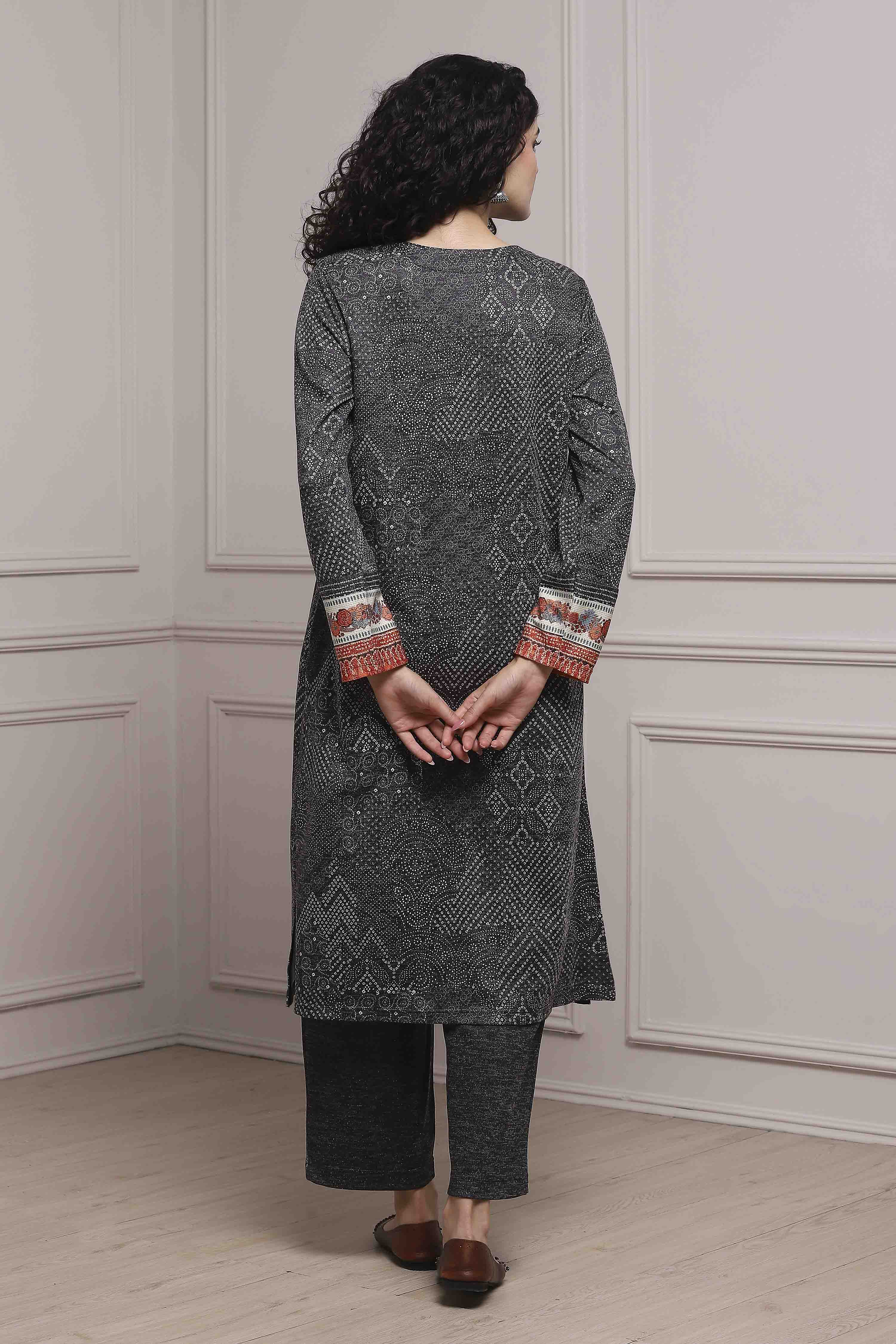 Black Blended Straight Printed Suit Set image number 4