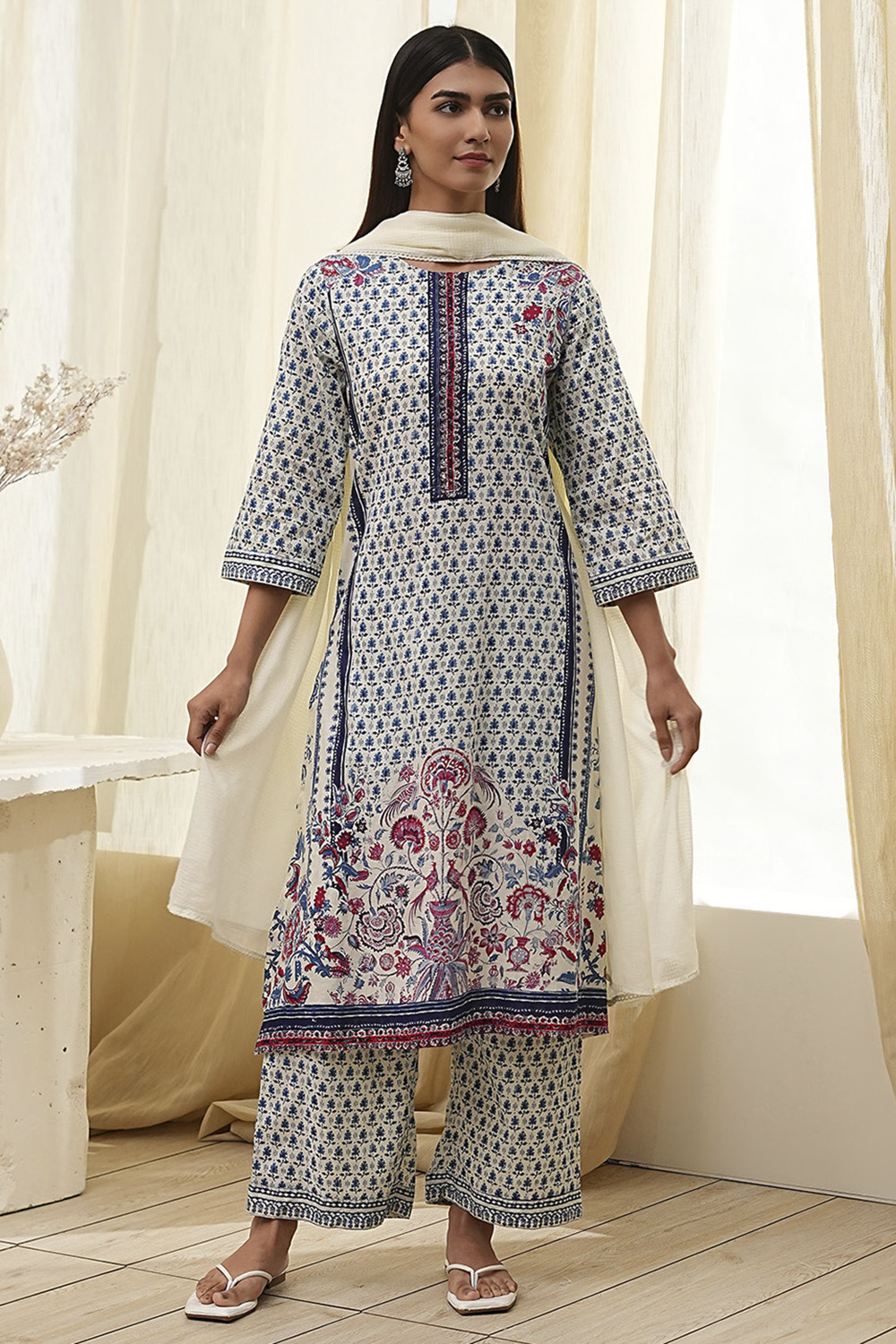 Off-White Cotton Printed Straight Suit Set image number 6