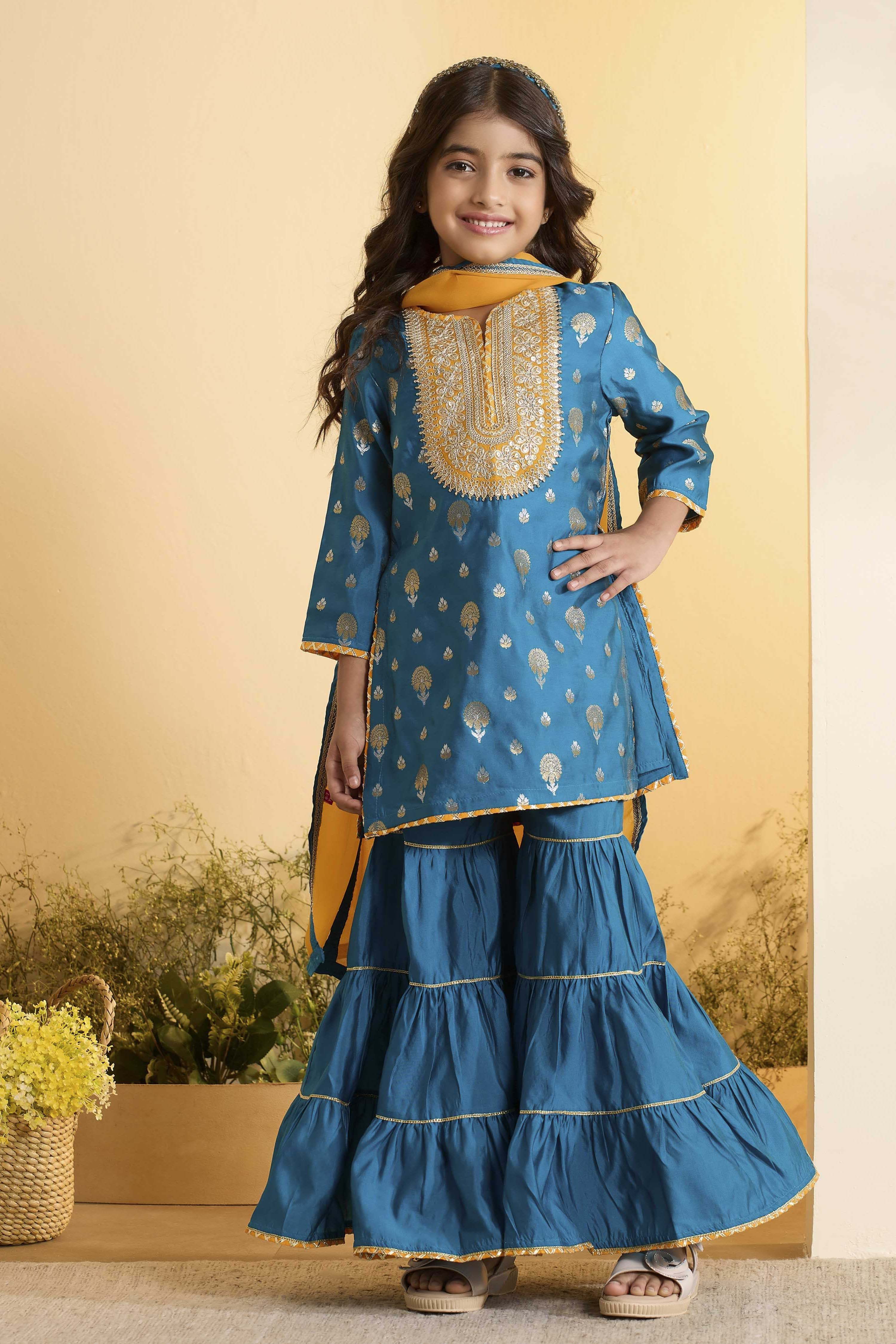 Teal Blue Brocade Yoke Design Short Kurta Set image number 6
