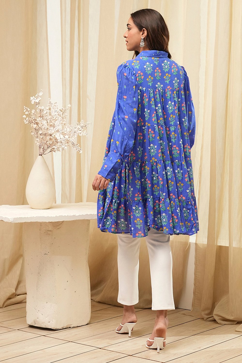 Blue Cotton Printed Shirt-Style Tiered Kurta image number 3