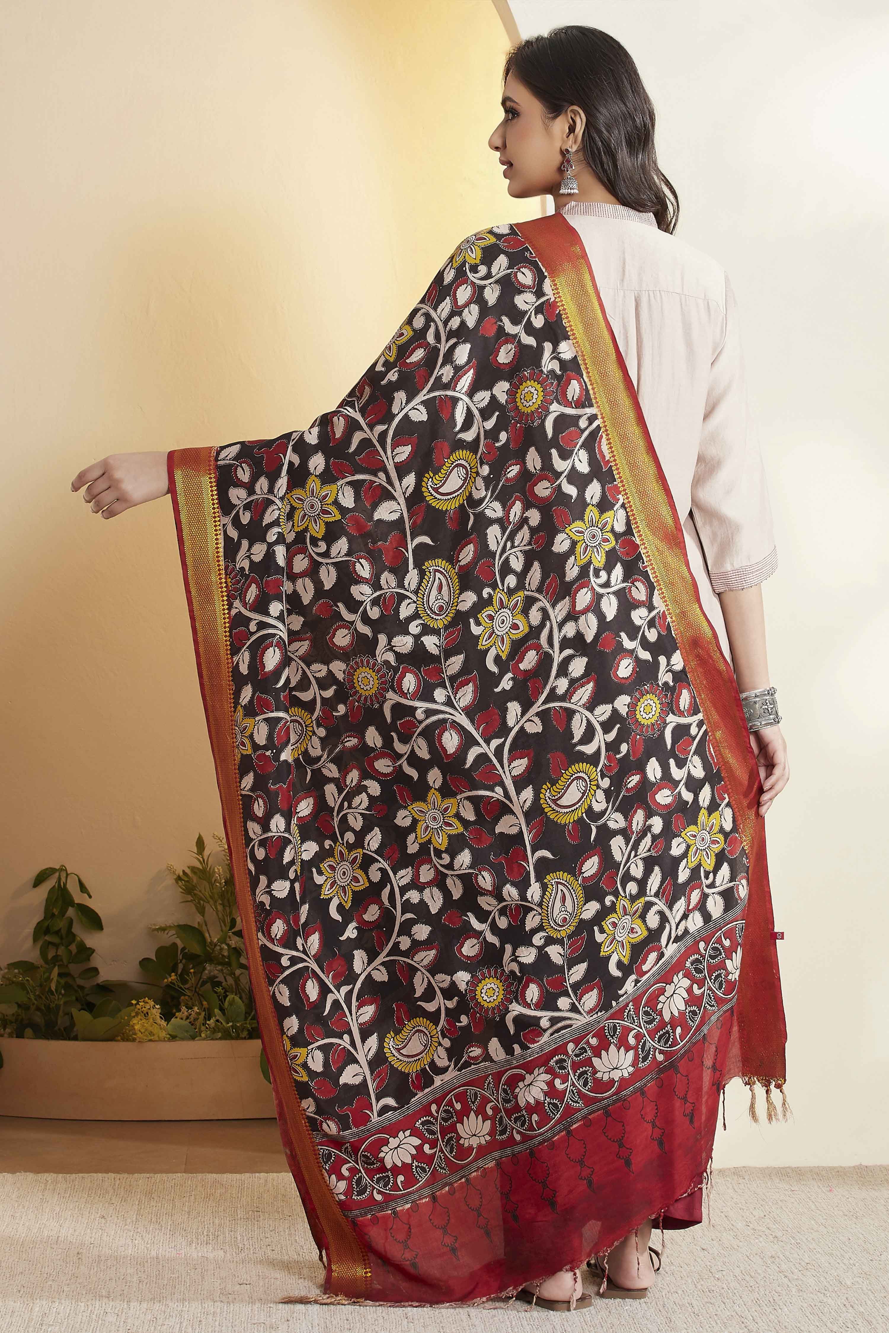 Black Chennur Silk Floral Bloom Dupatta image number 5