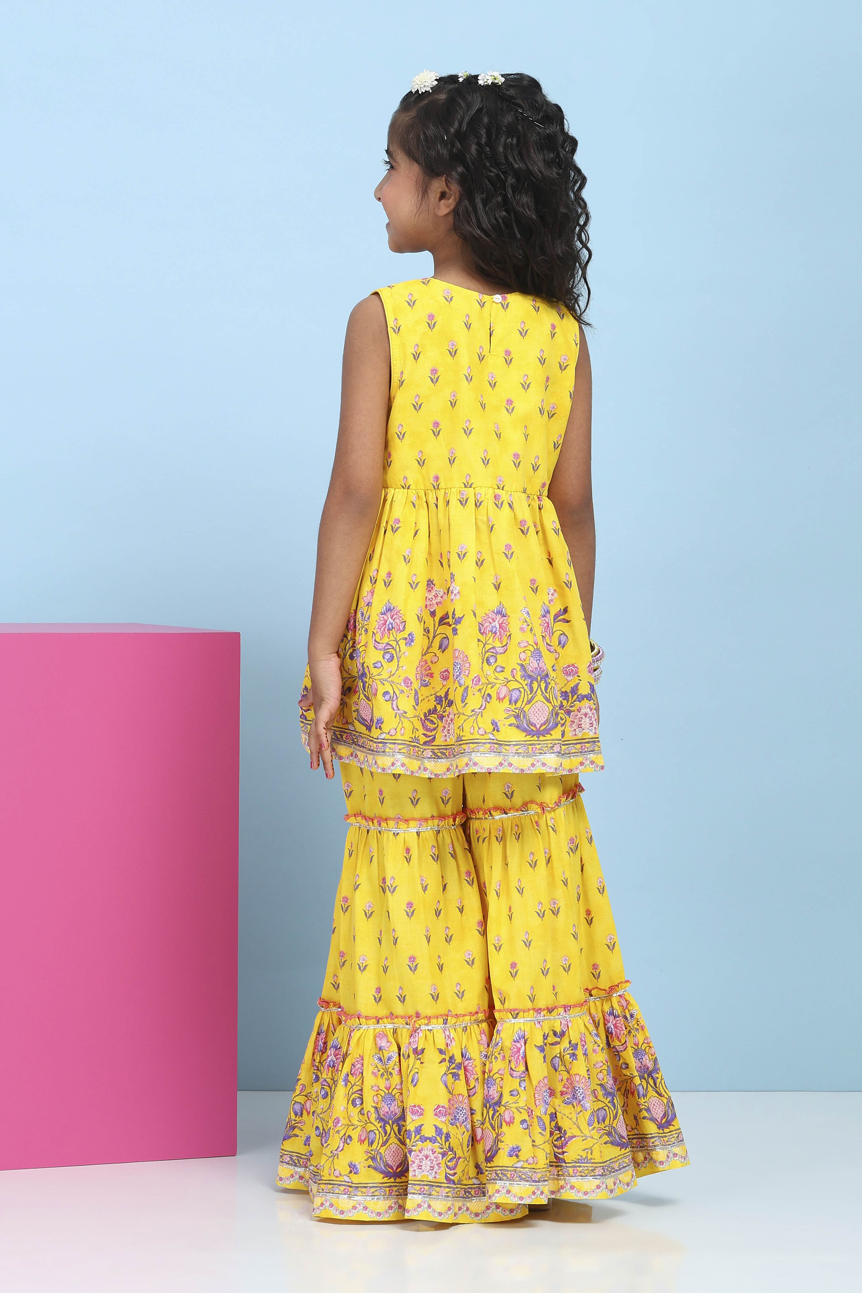 Yellow Cotton Printed Peplum Suit Set image number 4
