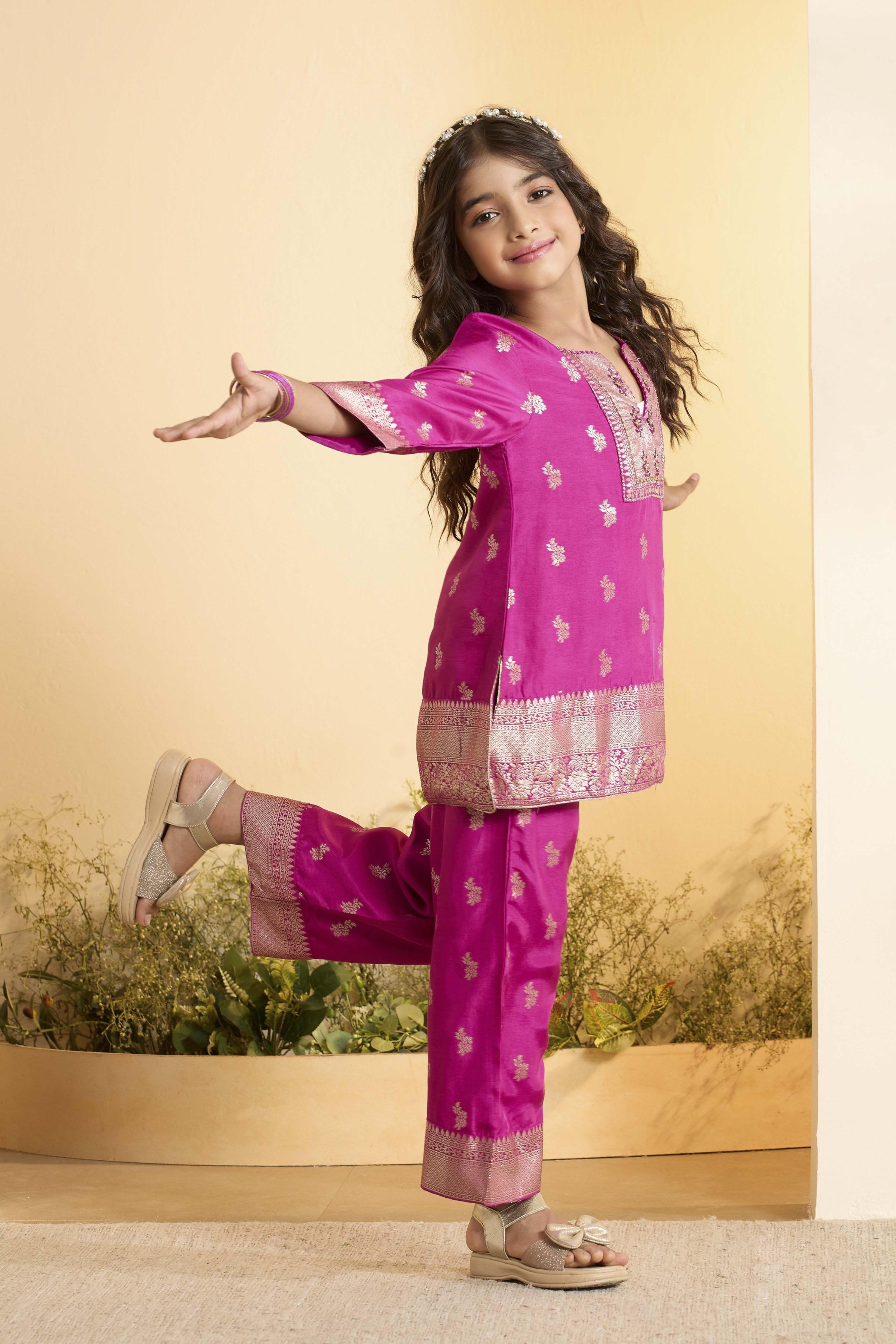 Purple Printed Straight Kurta Set image number 5