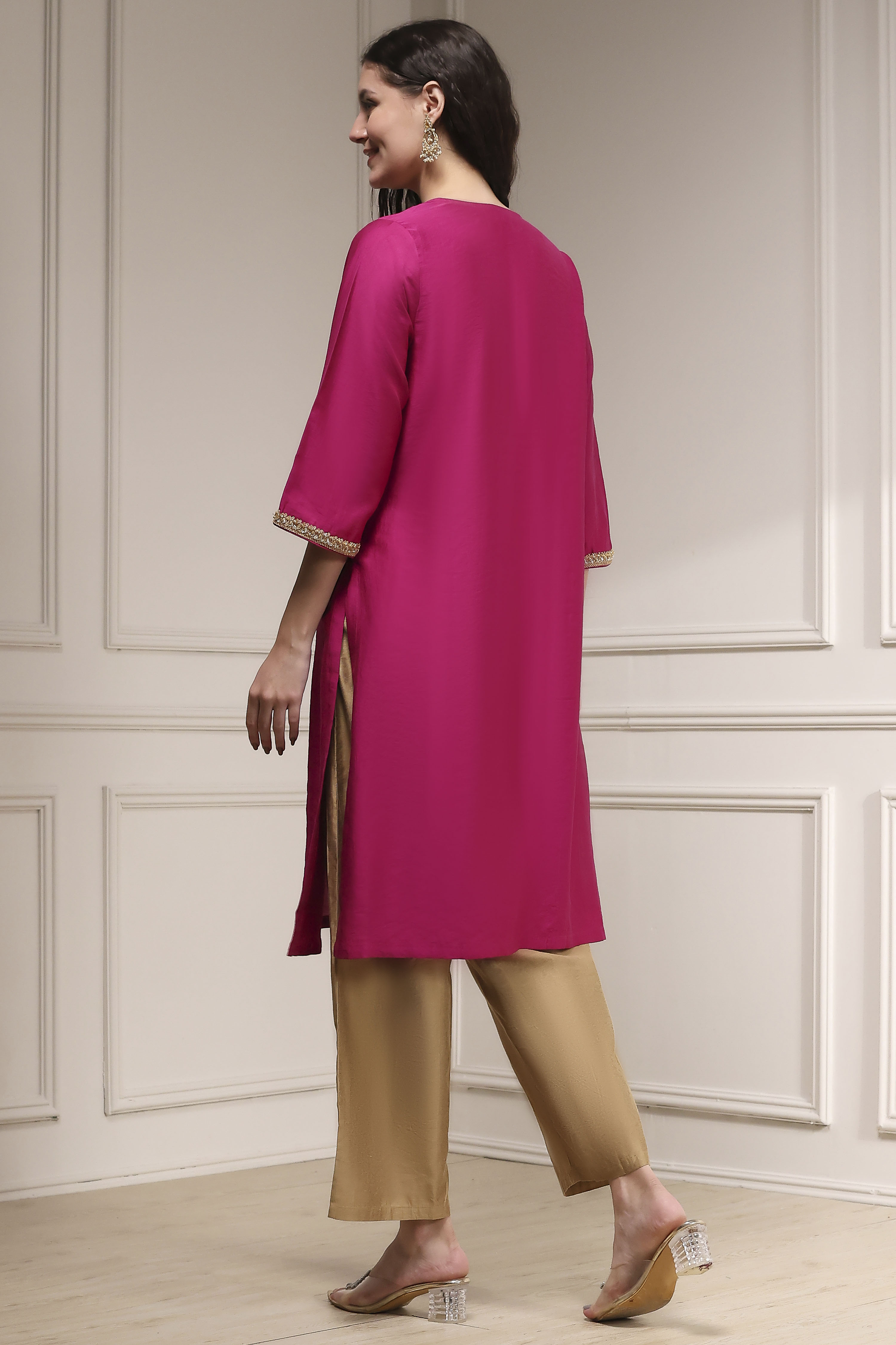 Beige Solid Straight Kurta image number 3