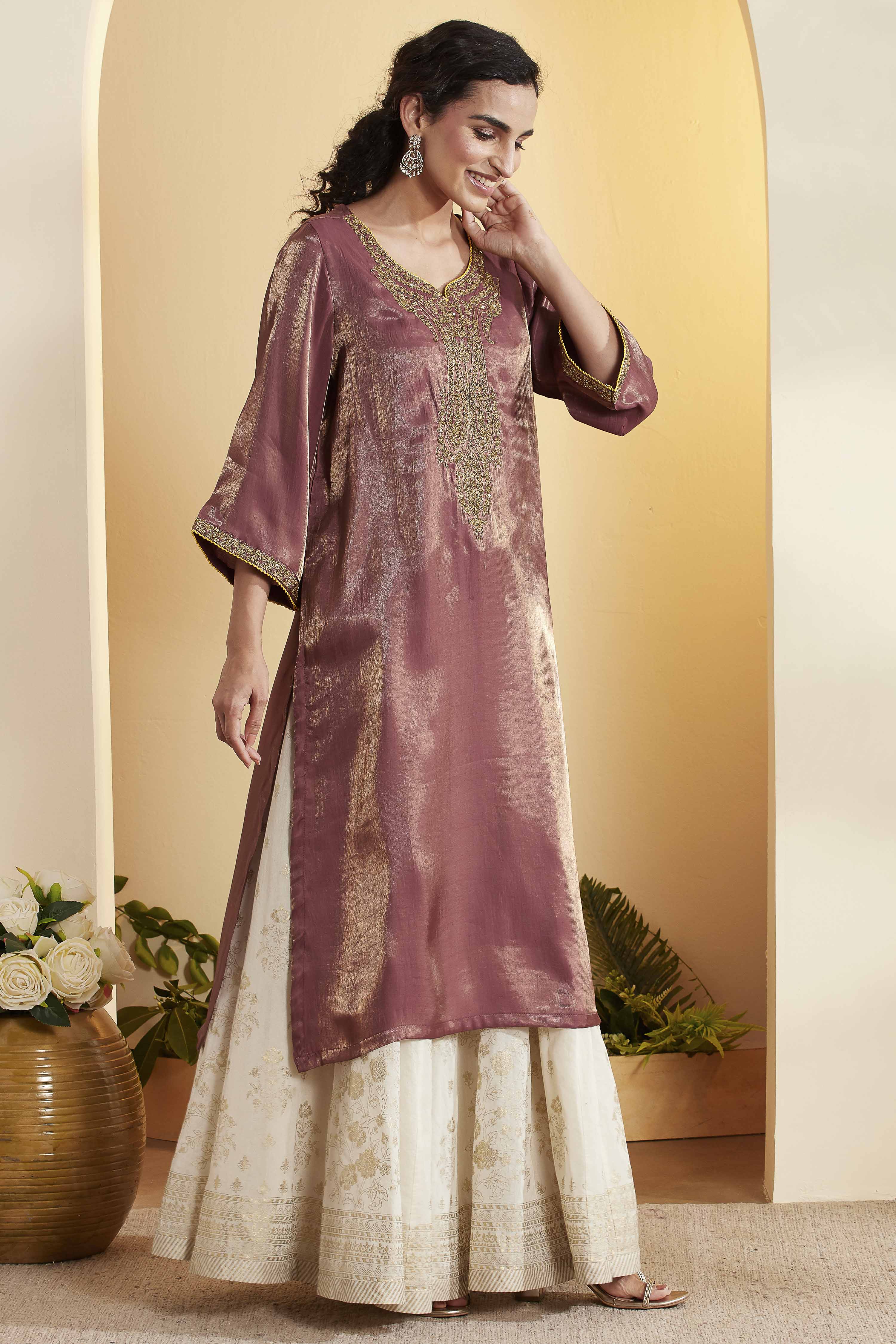 Black Metallic Viscose Poly Yarndyed Straight Kurta image number 3