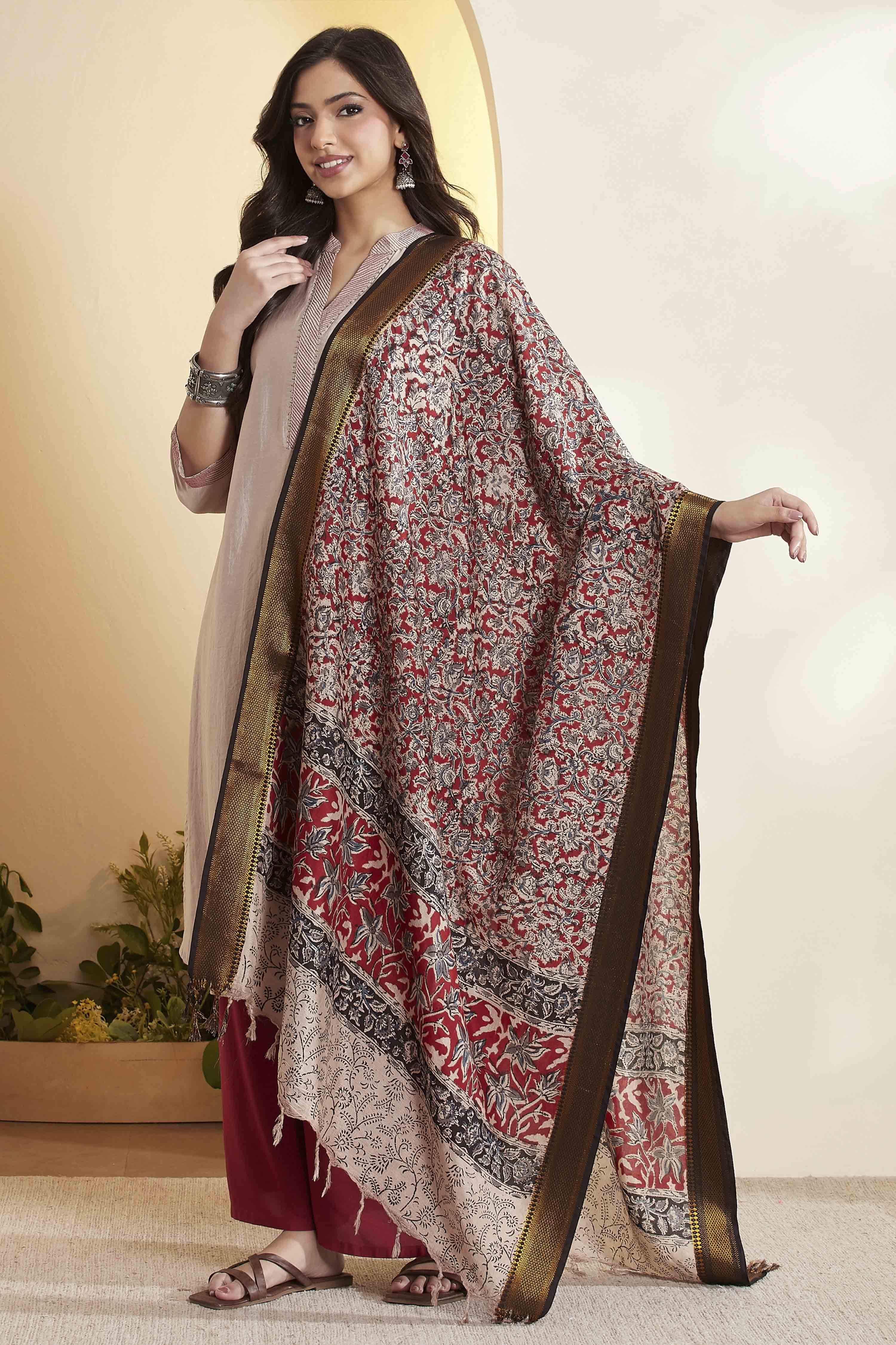 Red Chennur Silk Floral Printed Dupatta image number 3