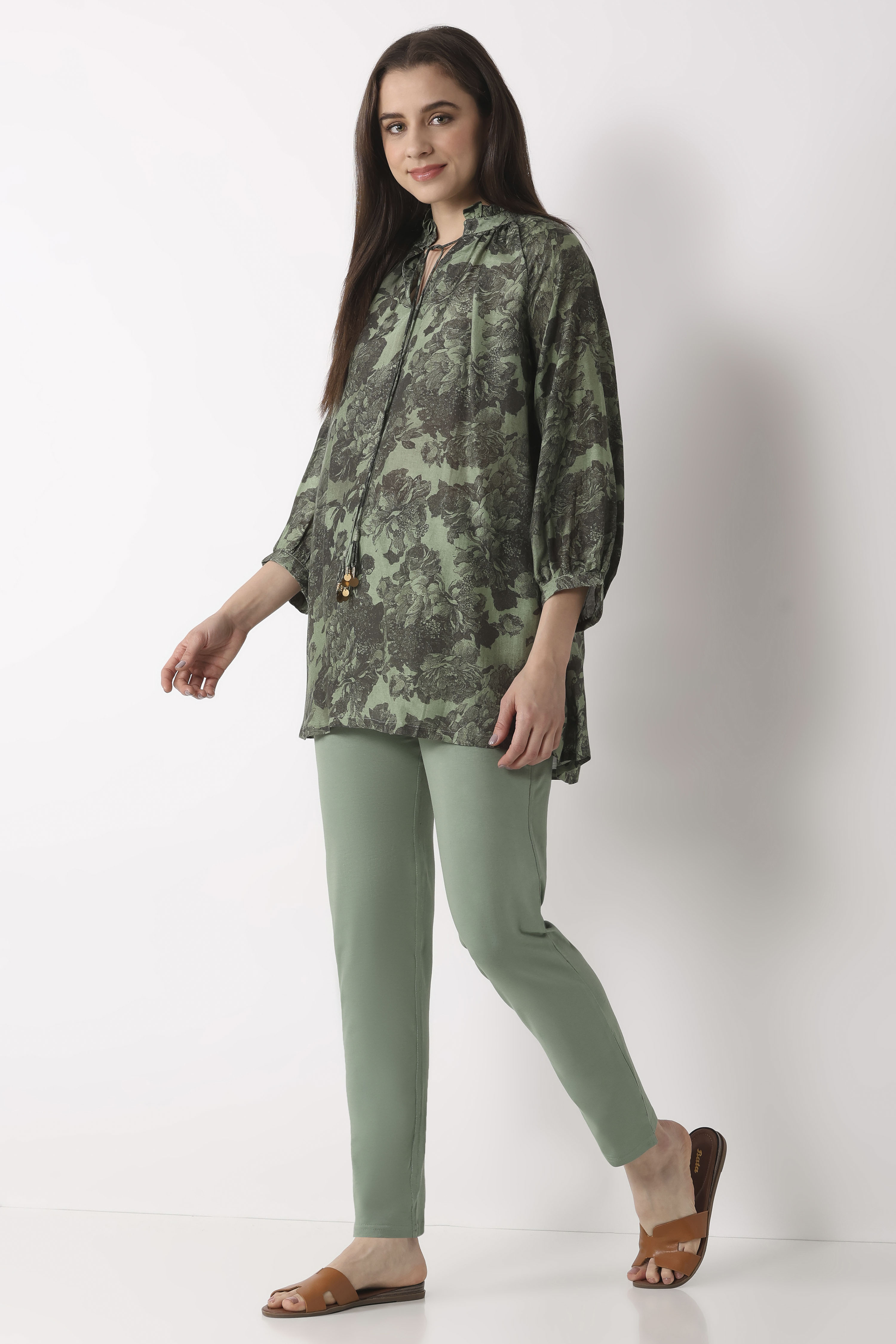 Navy Blue Solid Cotton Lycra Straight Pants image number 0