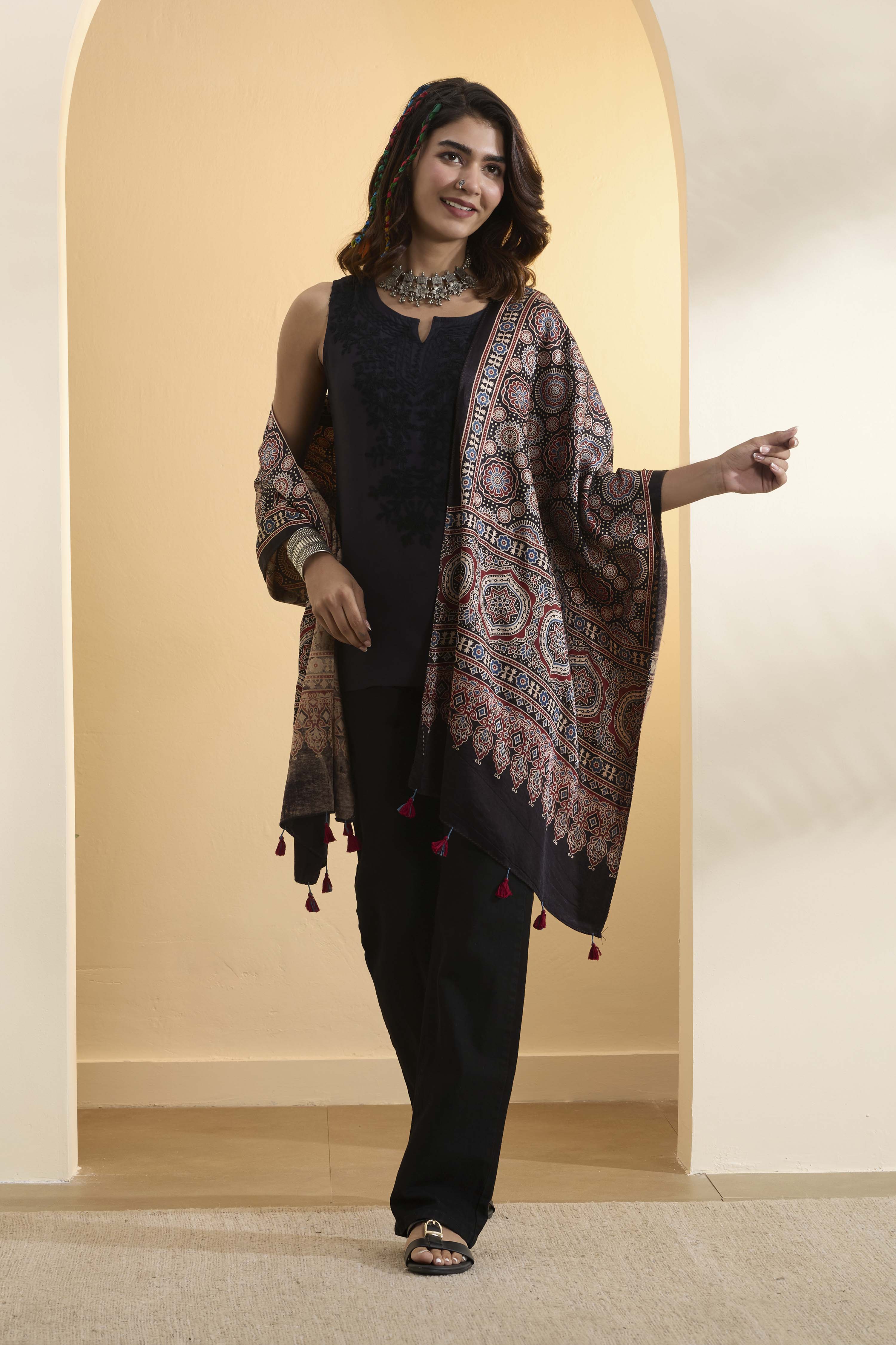 Green Black Mushru Silk Banarasi Dupatta image number 0