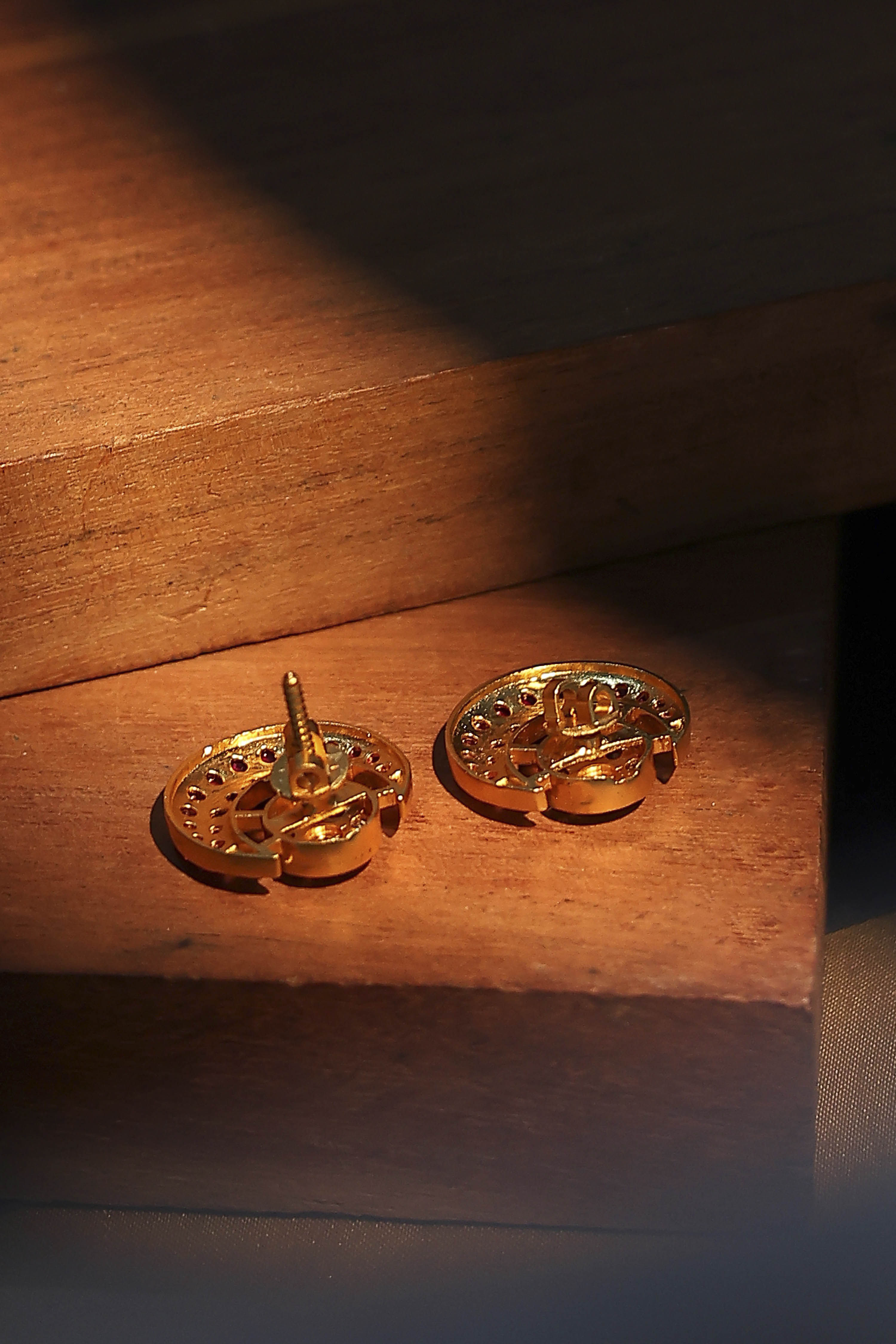 Assorted Brass Studs image number 2