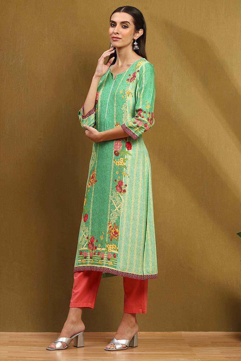 Grey Floral Block-Printed Regular Fit Straight Kurta image number 2