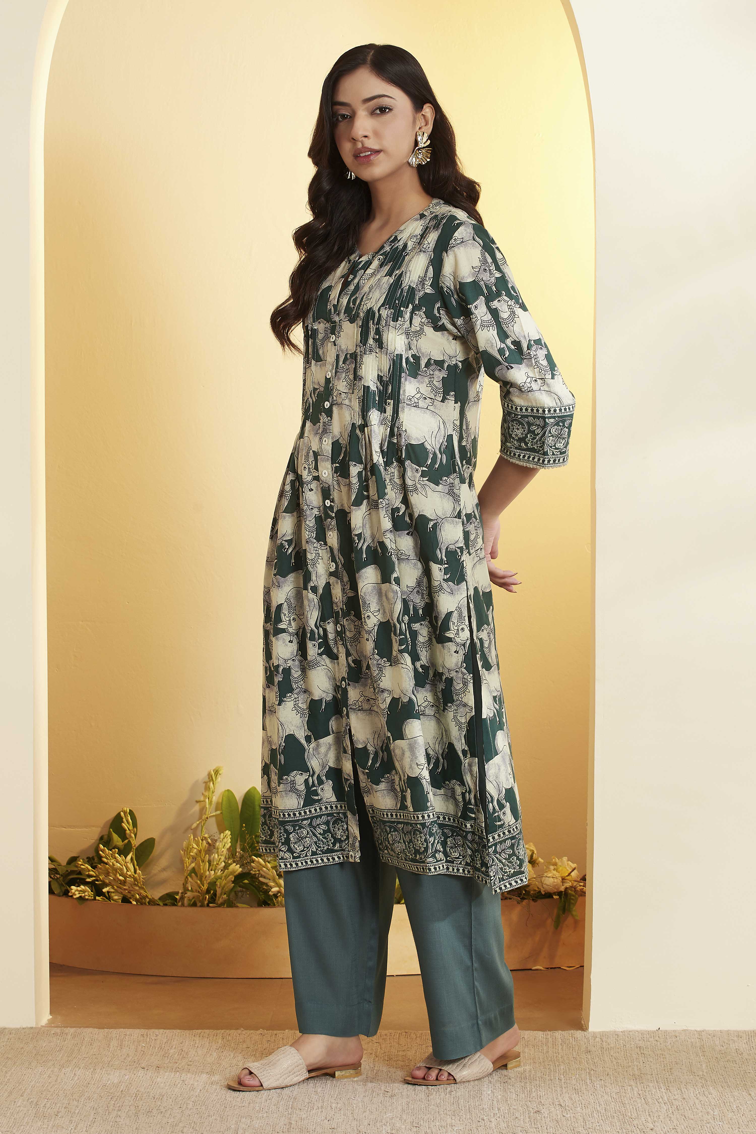 Green Cotton A-Line Kurta image number 2