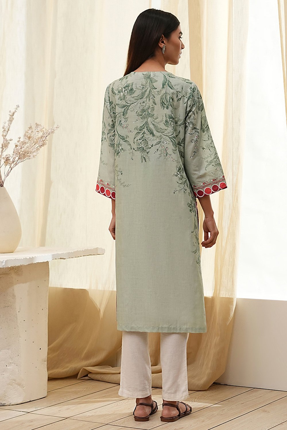Beige and Blue Cotton Floral Straight Kurta image number 3
