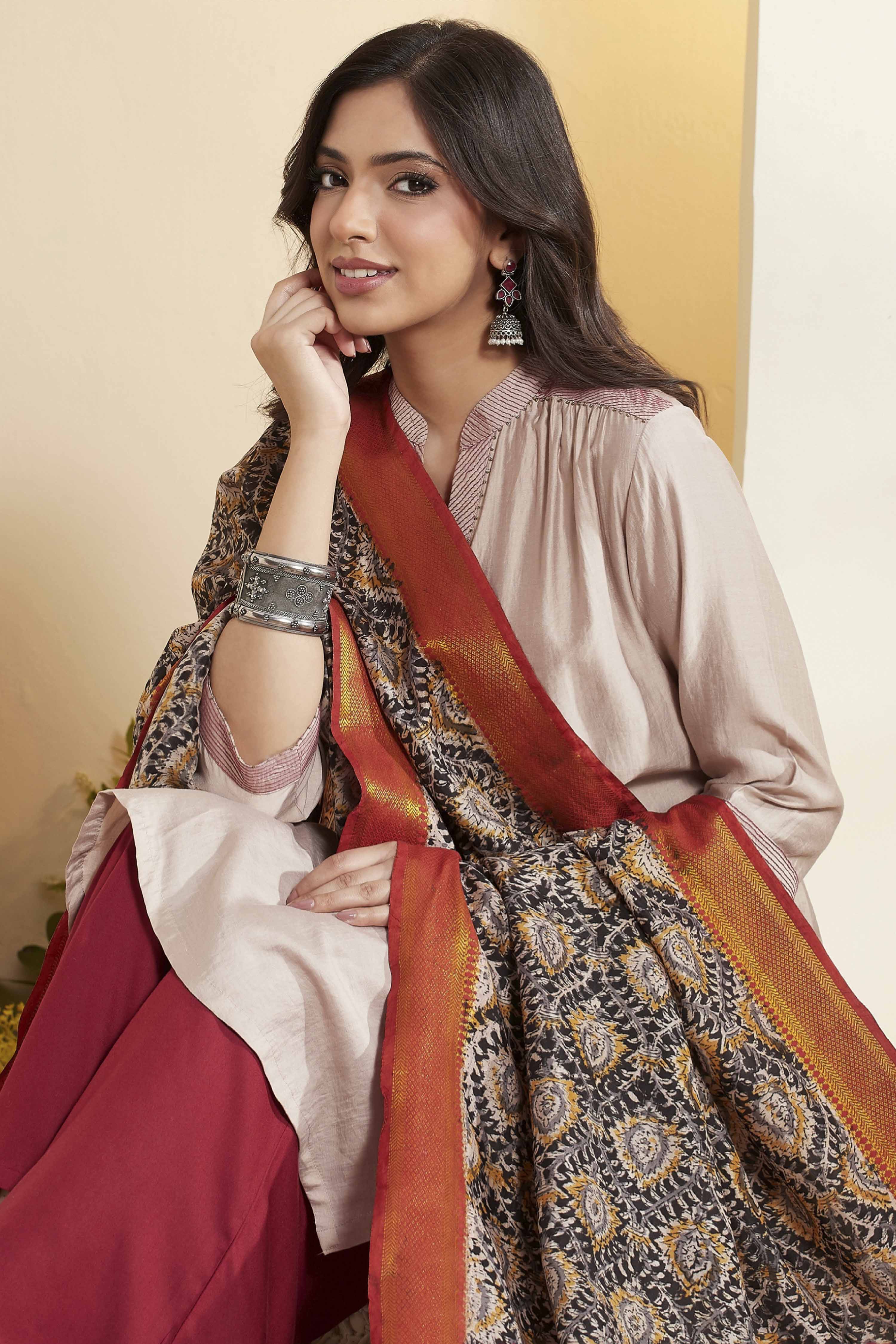 Black Chennur Silk Geometric Print Dupatta image number 1