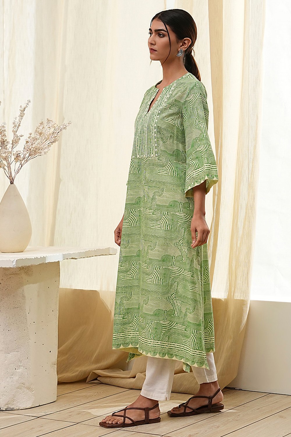 Green Pure Cotton Printed Straight Kurta image number 4