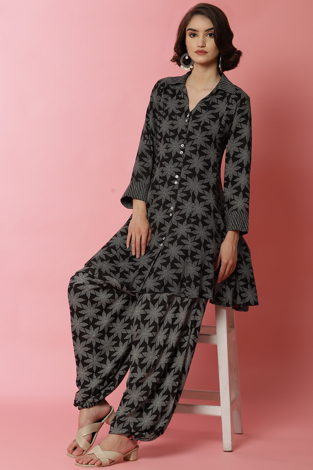 Black And Off White Viscose Printed Short Kurti image number 0