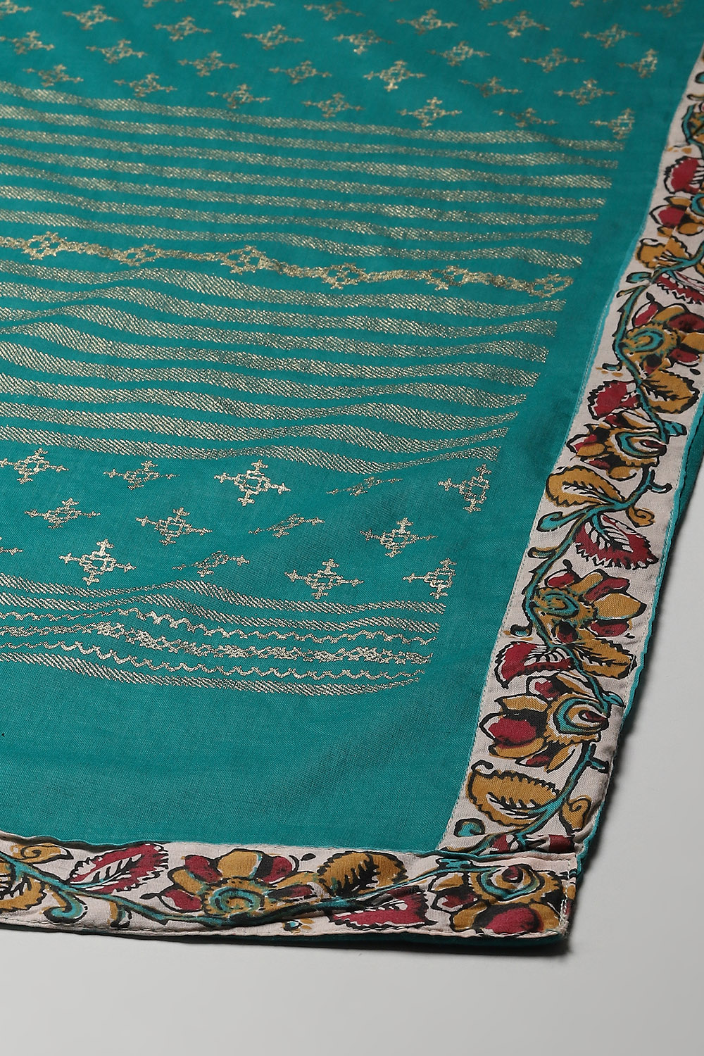 Off White Cotton Layered Printed Kurta Churidar Suit Set image number 3