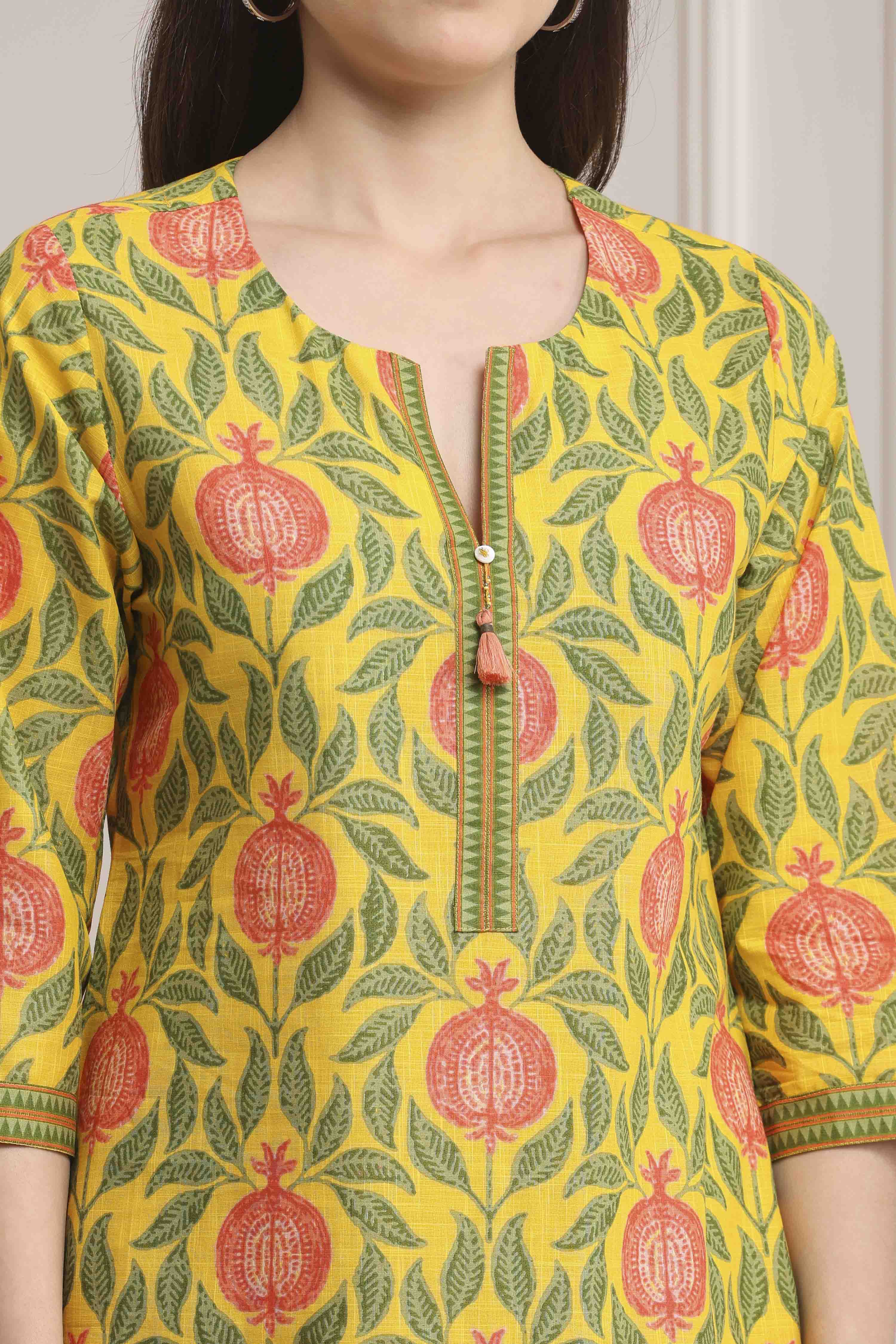 Yellow Cotton Printed Straight Kurta image number 1