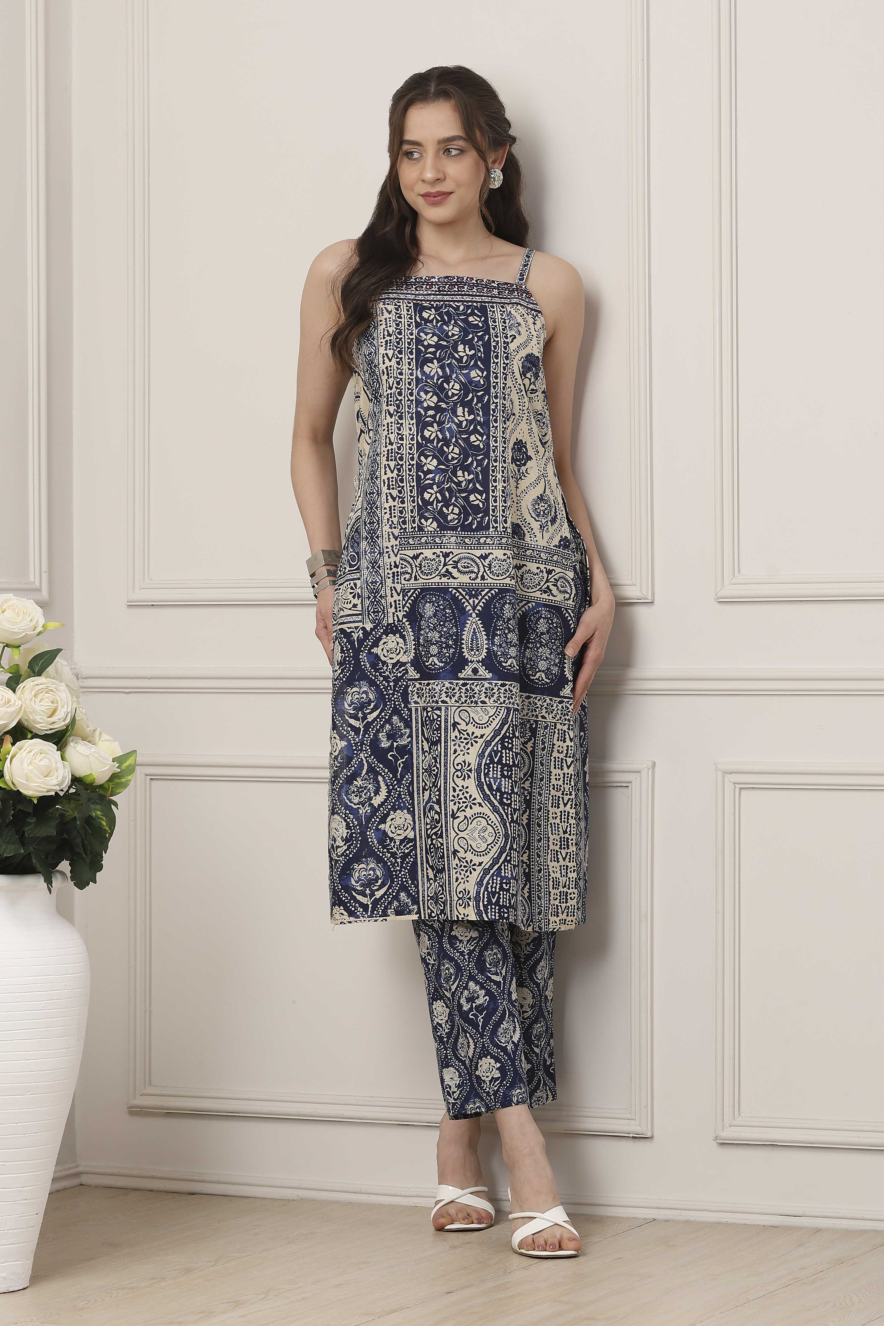 Blue Cotton Panelled Ethnic Motif Printed Straight Suit Set image number 0