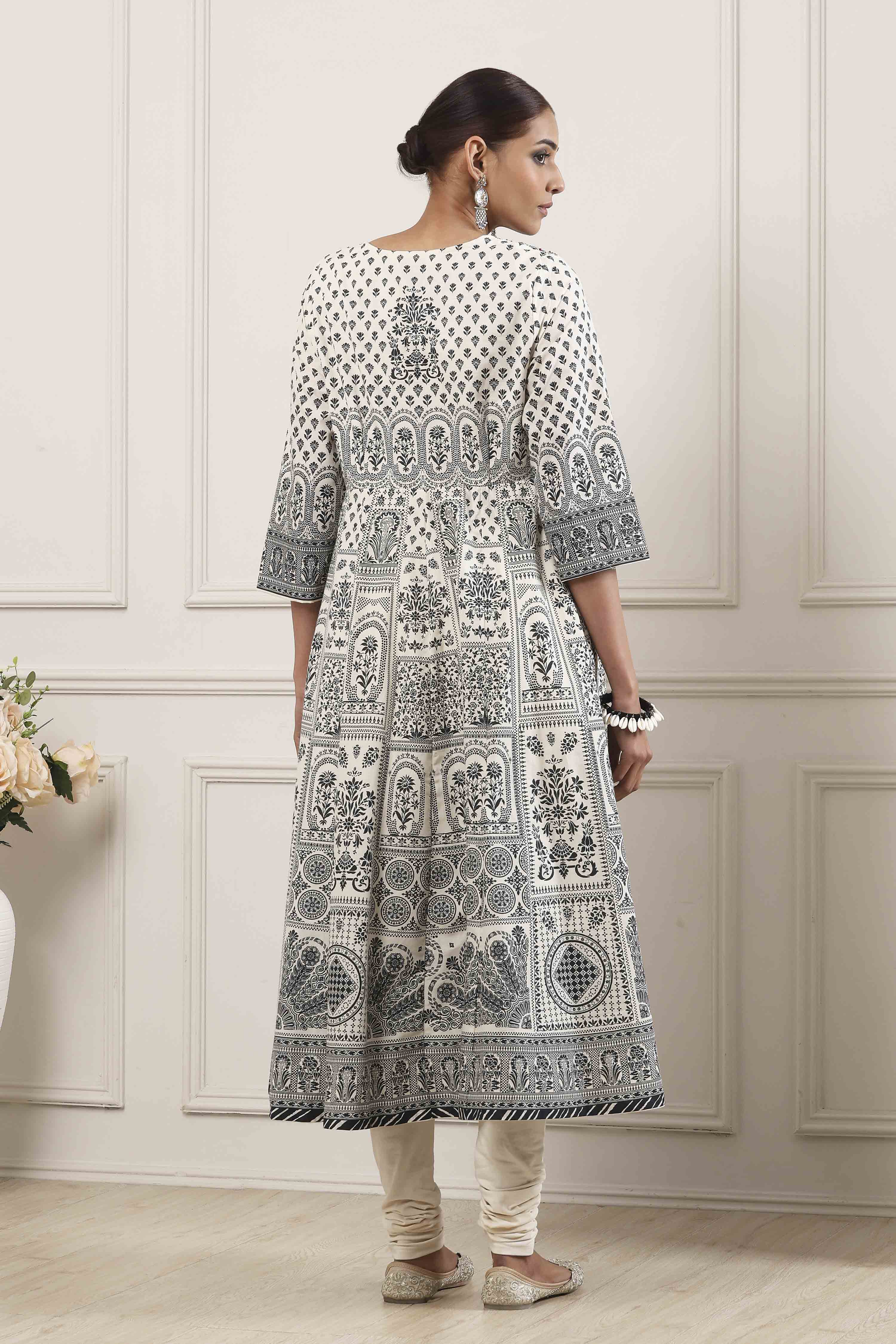 Pink Cotton Kalidar Suit Set image number 3