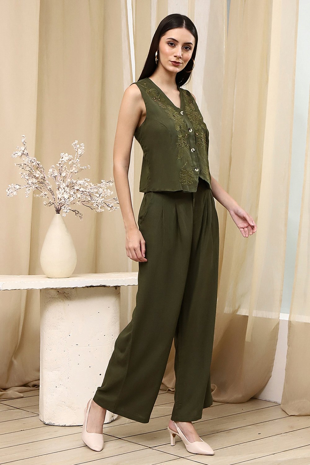 Olive Green Solid Straight Co-ord Set image number 5