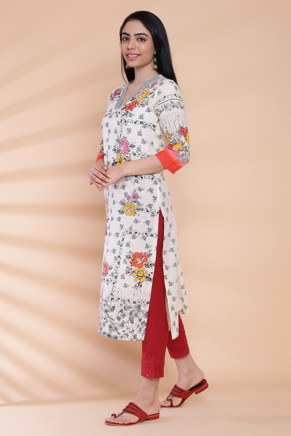 Cream Cotton Straight Printed Kurta image number 2