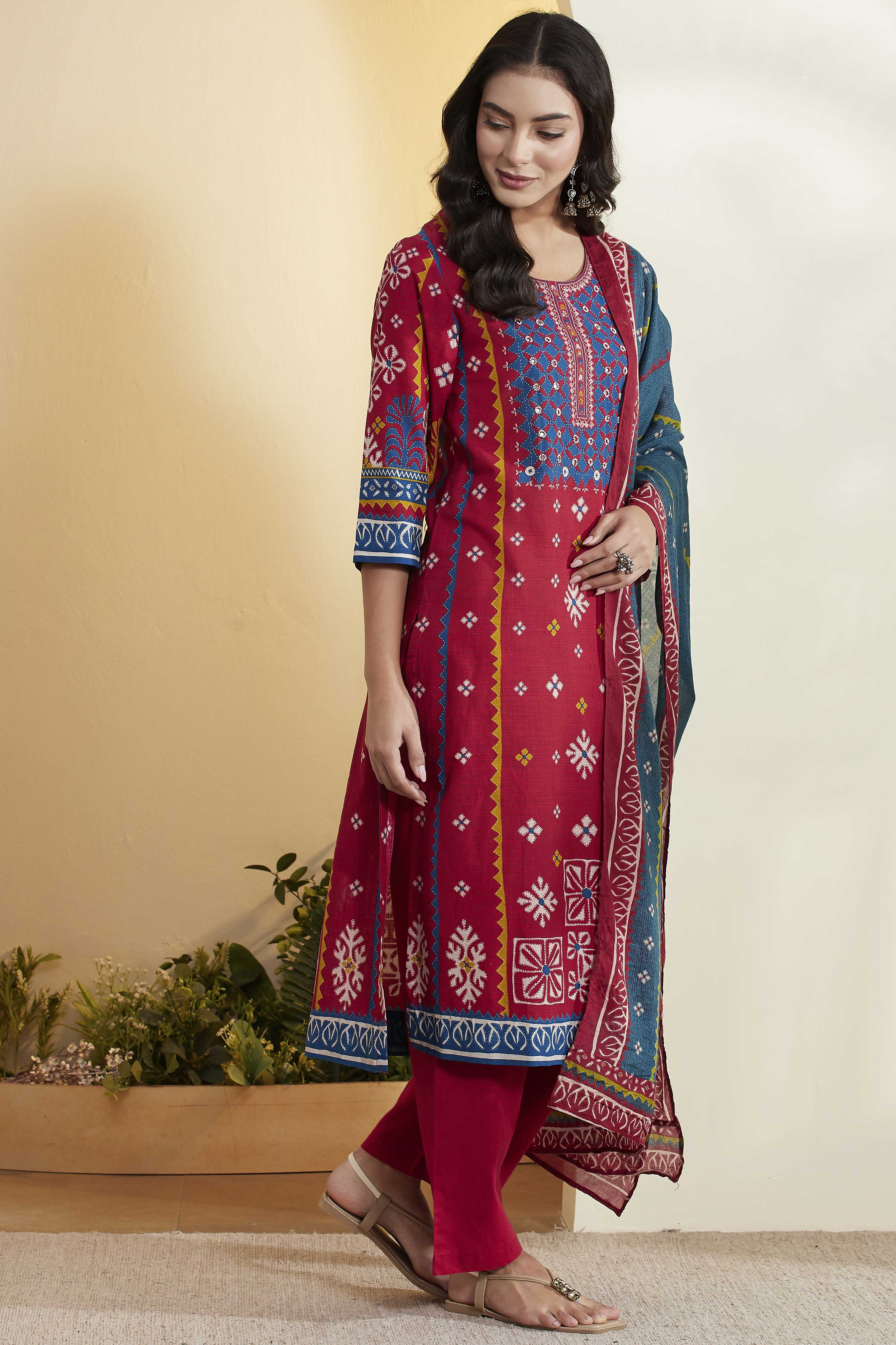Red Cotton Printed Straight Kurta Set image number 5