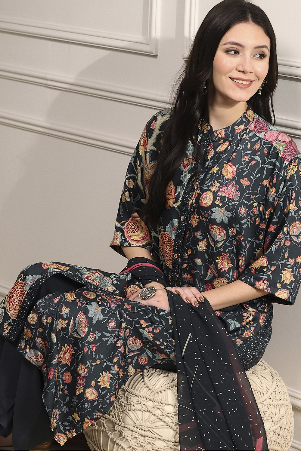 Charcoal Printed Straight Suit Set image number 0