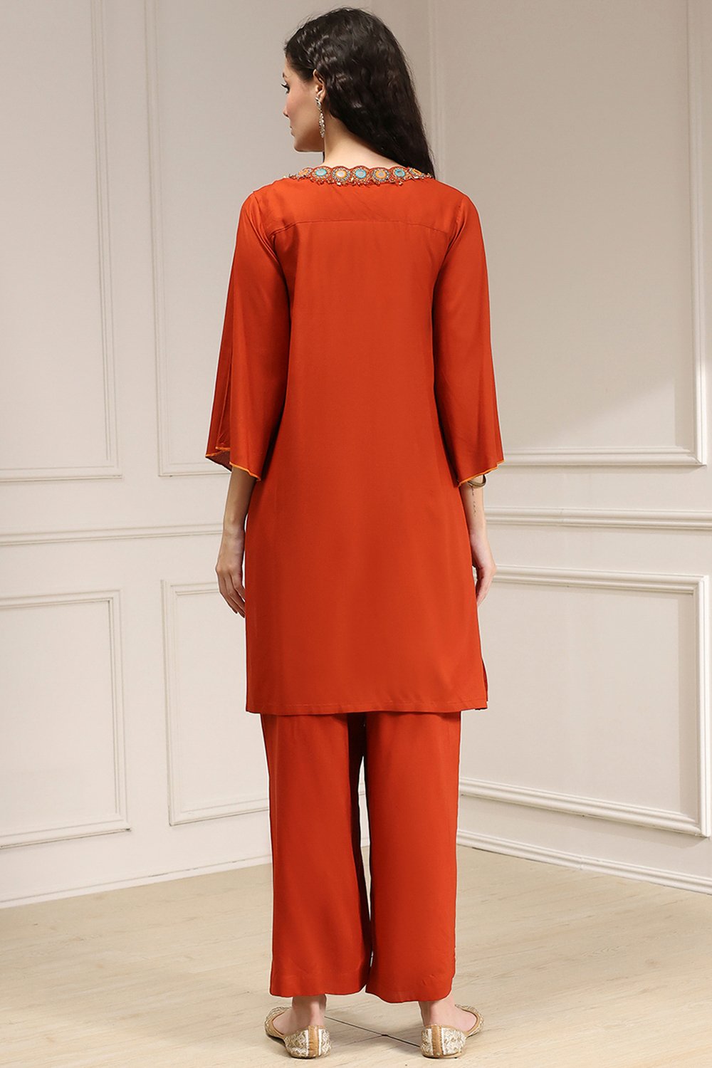 Black Solid Relaxed Straight Suit Set image number 4