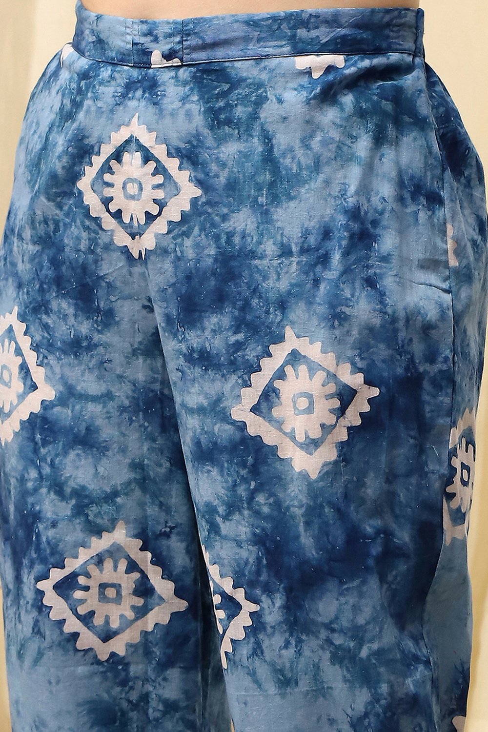 Blue Cotton  Unstitched Suit Set image number 3
