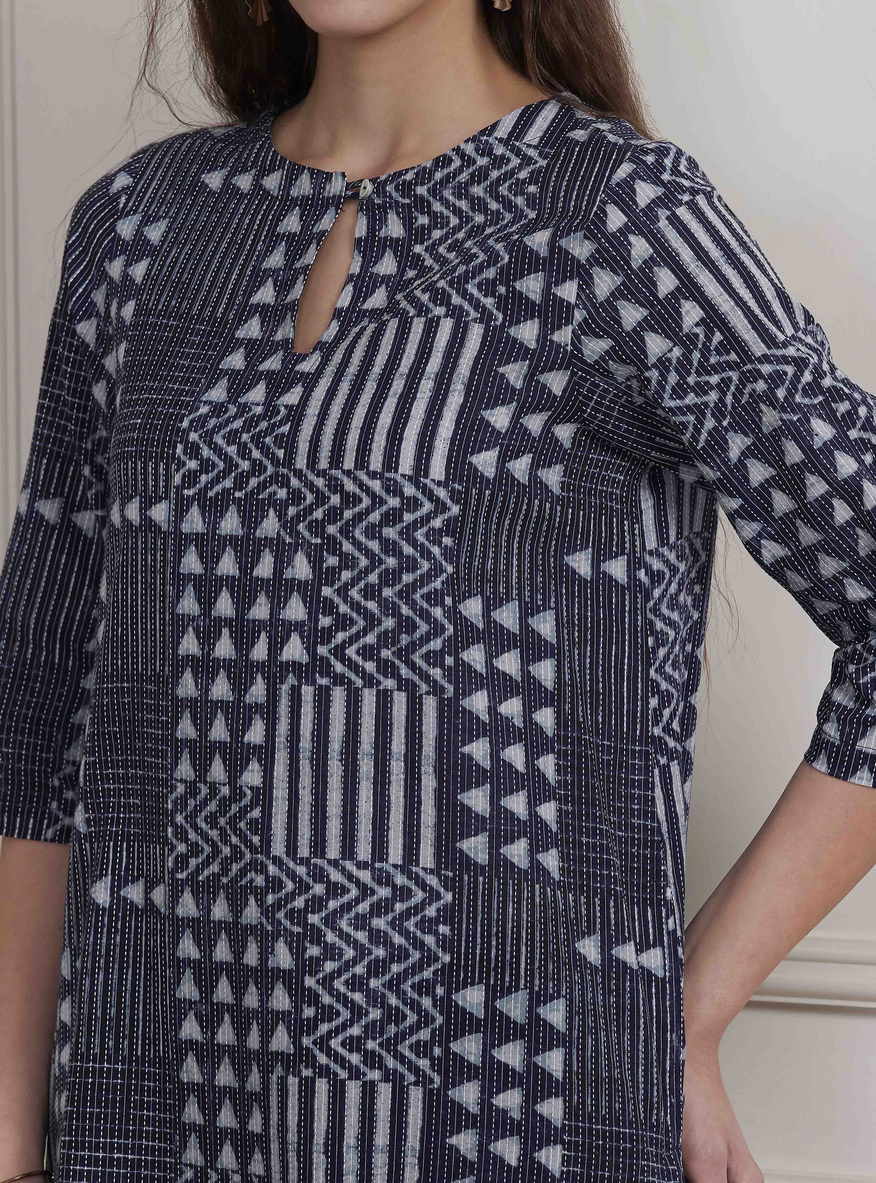 Blue Cotton Printed Straight Kurta image number 1