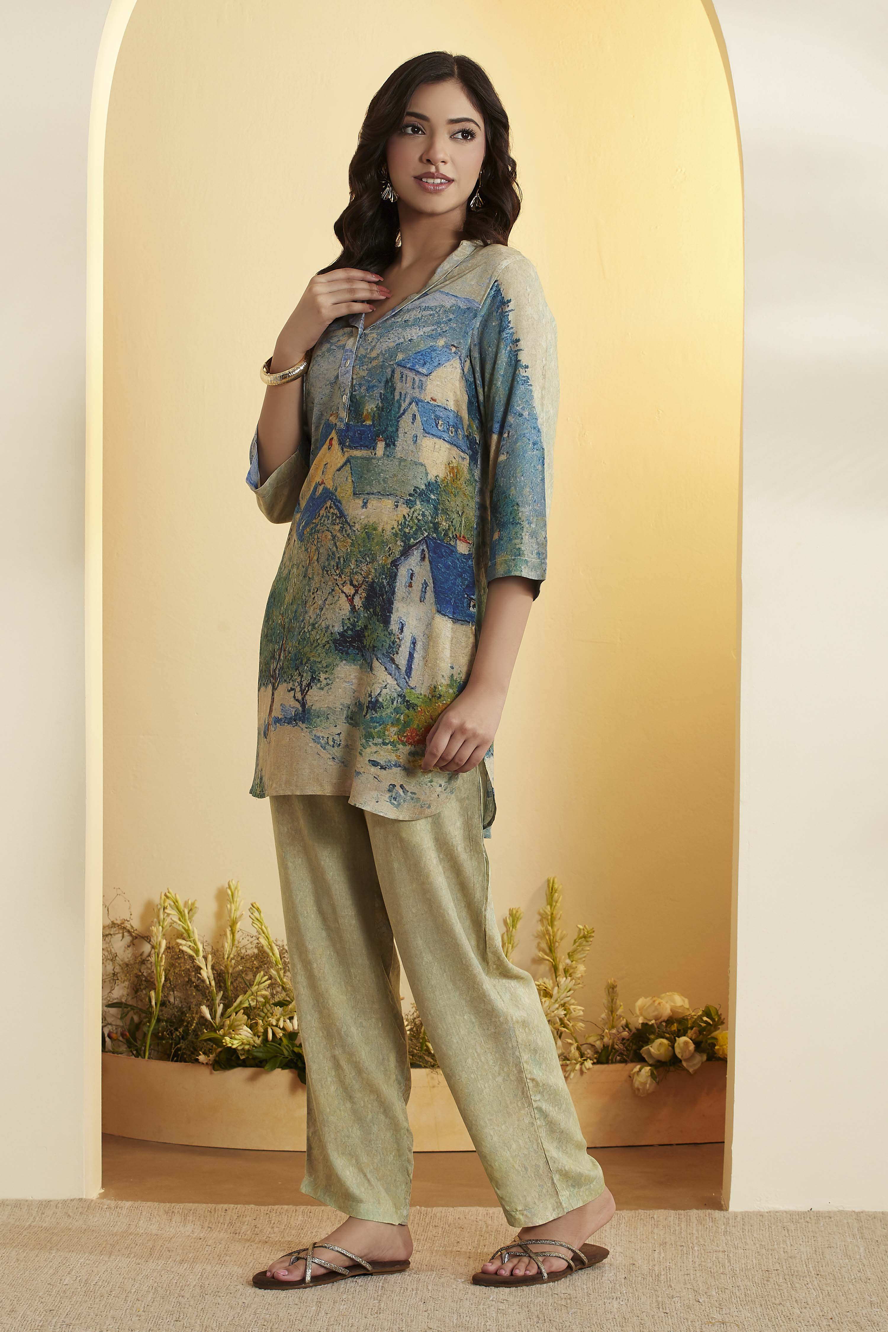 Multicolour Viscose Rayon Graphic Printed Kurta Set image number 3